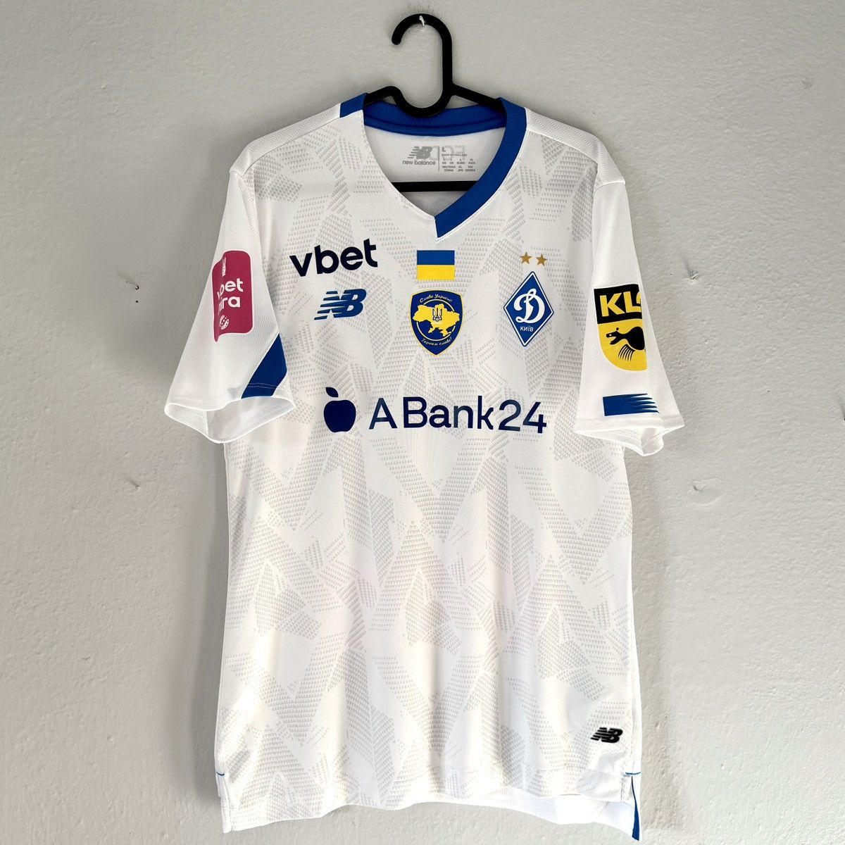 New Balance 2023 2024 Dynamo Kyiv GAME ISSUE New Balance Soccer Jersey Size US L / EU 52-54 / 3 - 2 Thumbnail