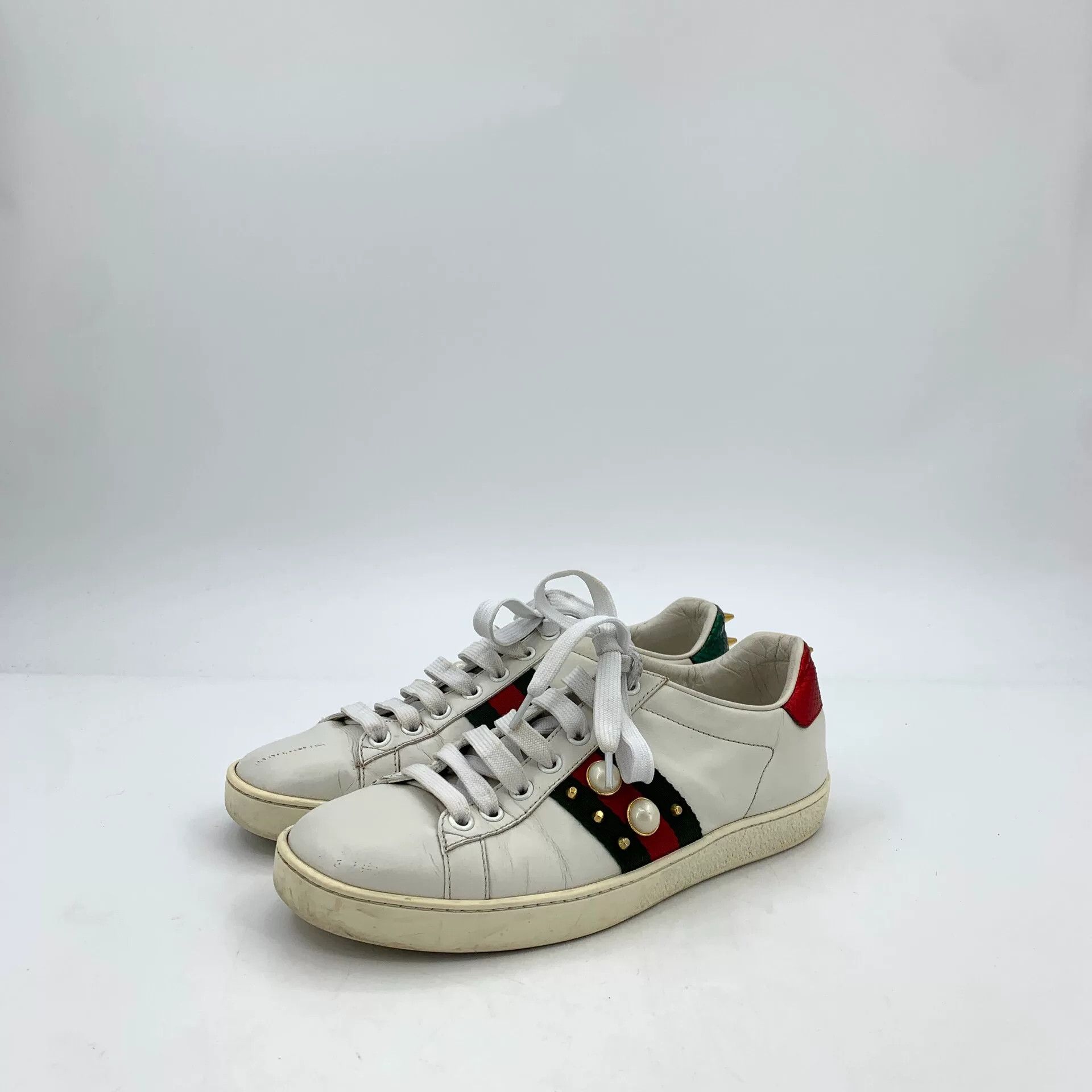 Gucci Gucci White Lowtop Sneakers 36 Women Size US 6 / IT 36 - 1 Thumbnail