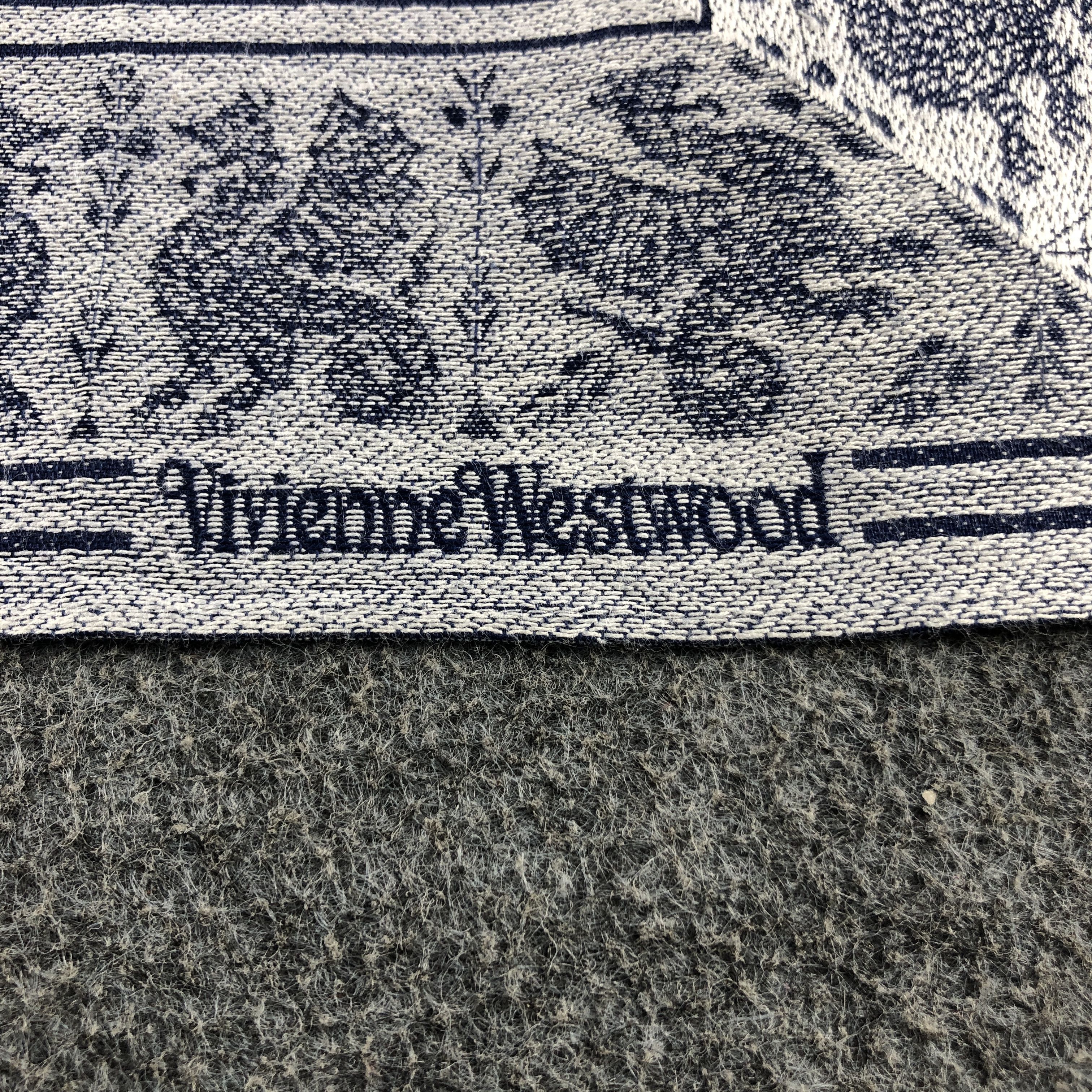 Vintage ViviENNE WestWOOD Handkerchief Neckerchief Bandana H2813 Size ONE SIZE - 4 Thumbnail