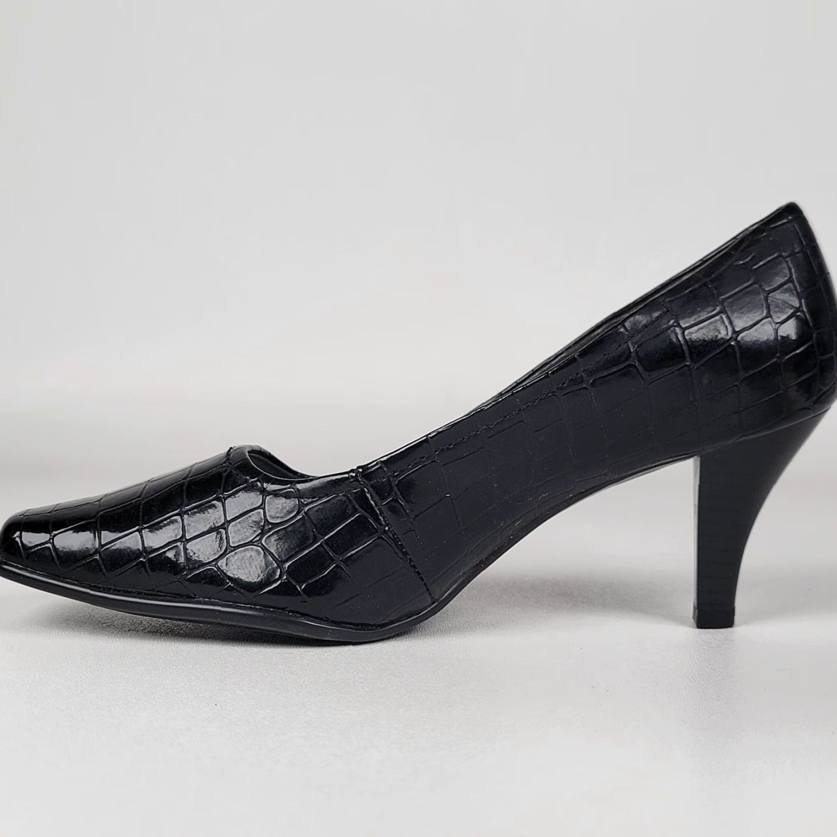 Vintage AEROSOLES Wild Ivy Black Alligator Print Mid Heel Pump Square Toe 6.5 M Womens Pumps Shoes Size US 7 / IT 37 - 5 Thumbnail