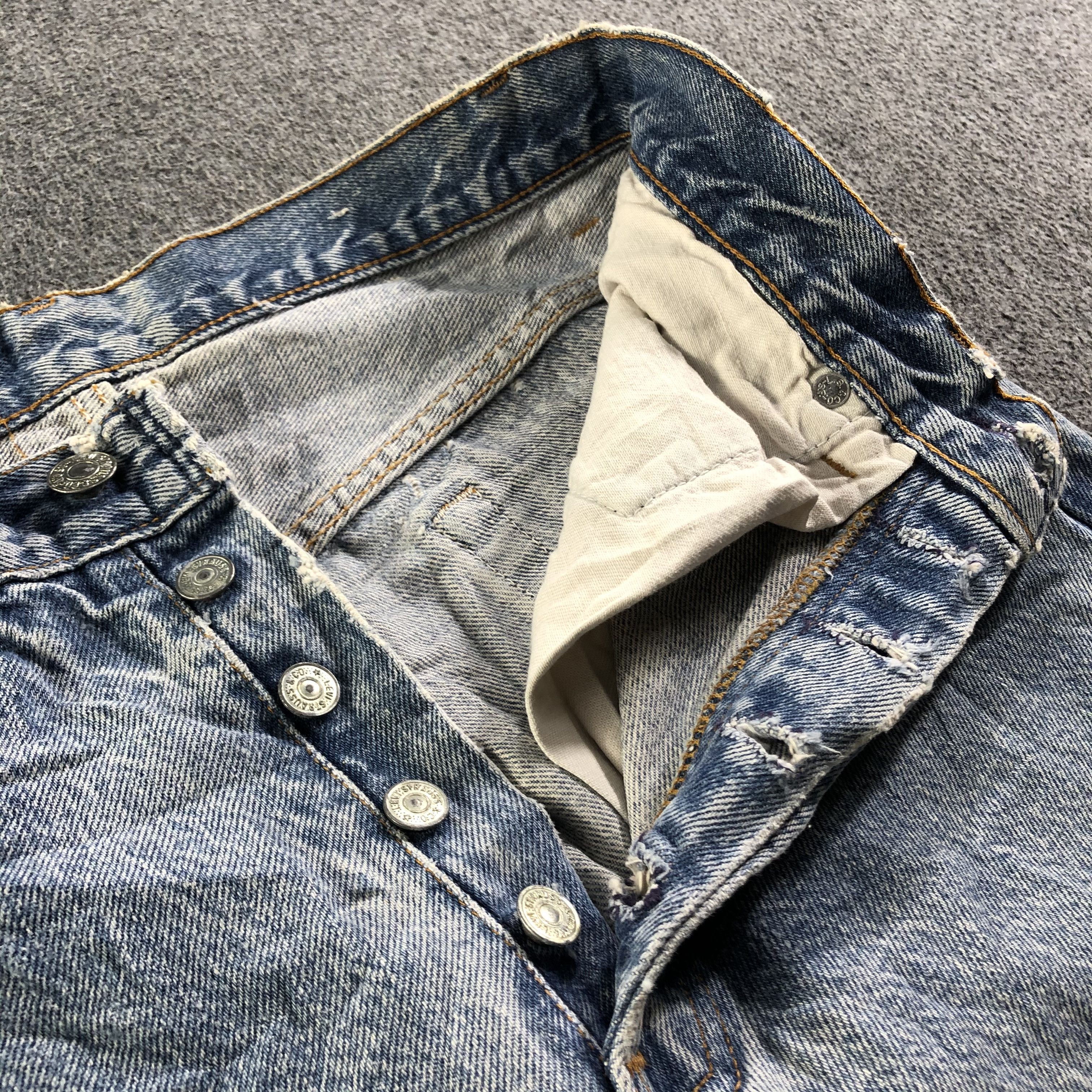Levi's 90s Vintage Blue Wash Levis 501 Jeans-J3606 Size US 28 / EU 44 - 13 Thumbnail