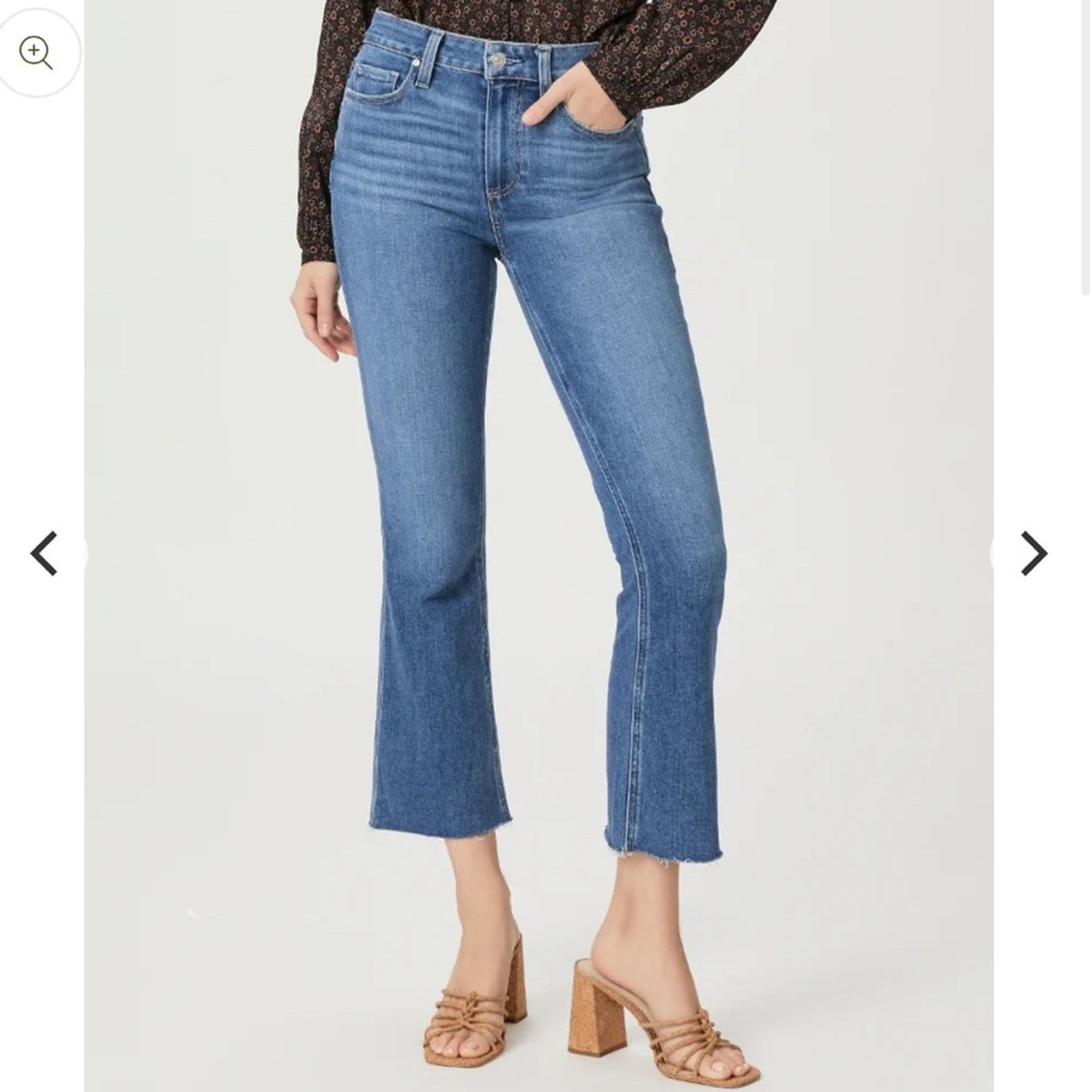 Paige NWT Paige $229 Collette Crop Flare Jean with Raw Hem size 26 Size 26" / US 2 / IT 38 - 5 Thumbnail