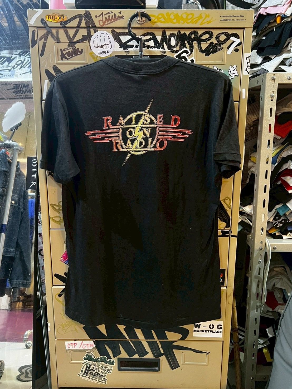 Band Tees Journey raised on radio 80’s Size US L / EU 52-54 / 3 - 6 Thumbnail