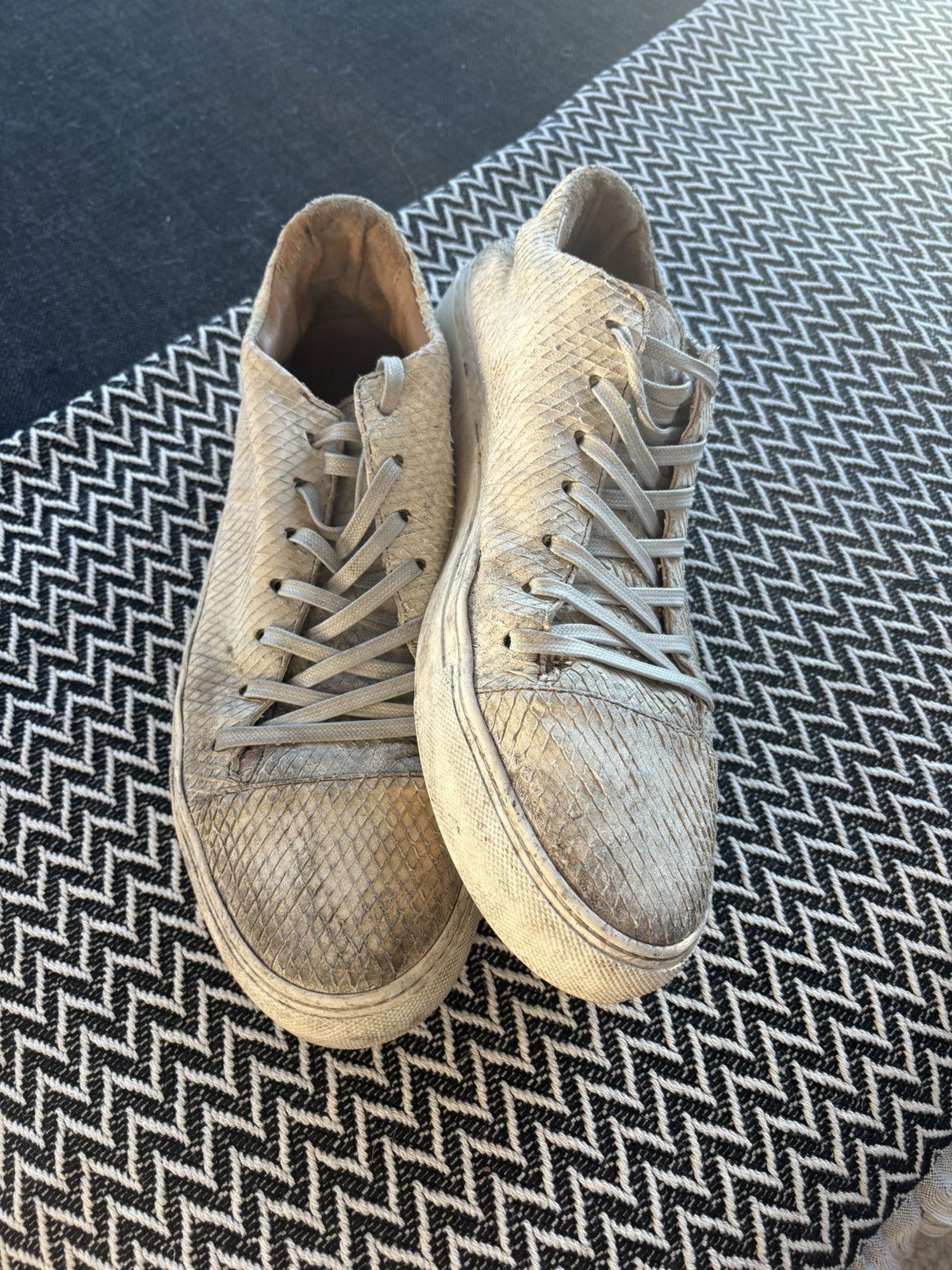 John Varvatos John Varvatos Reed Low Top Lazer Cut Snake Print Sneakers Size US 11 / EU 44 - 3 Thumbnail
