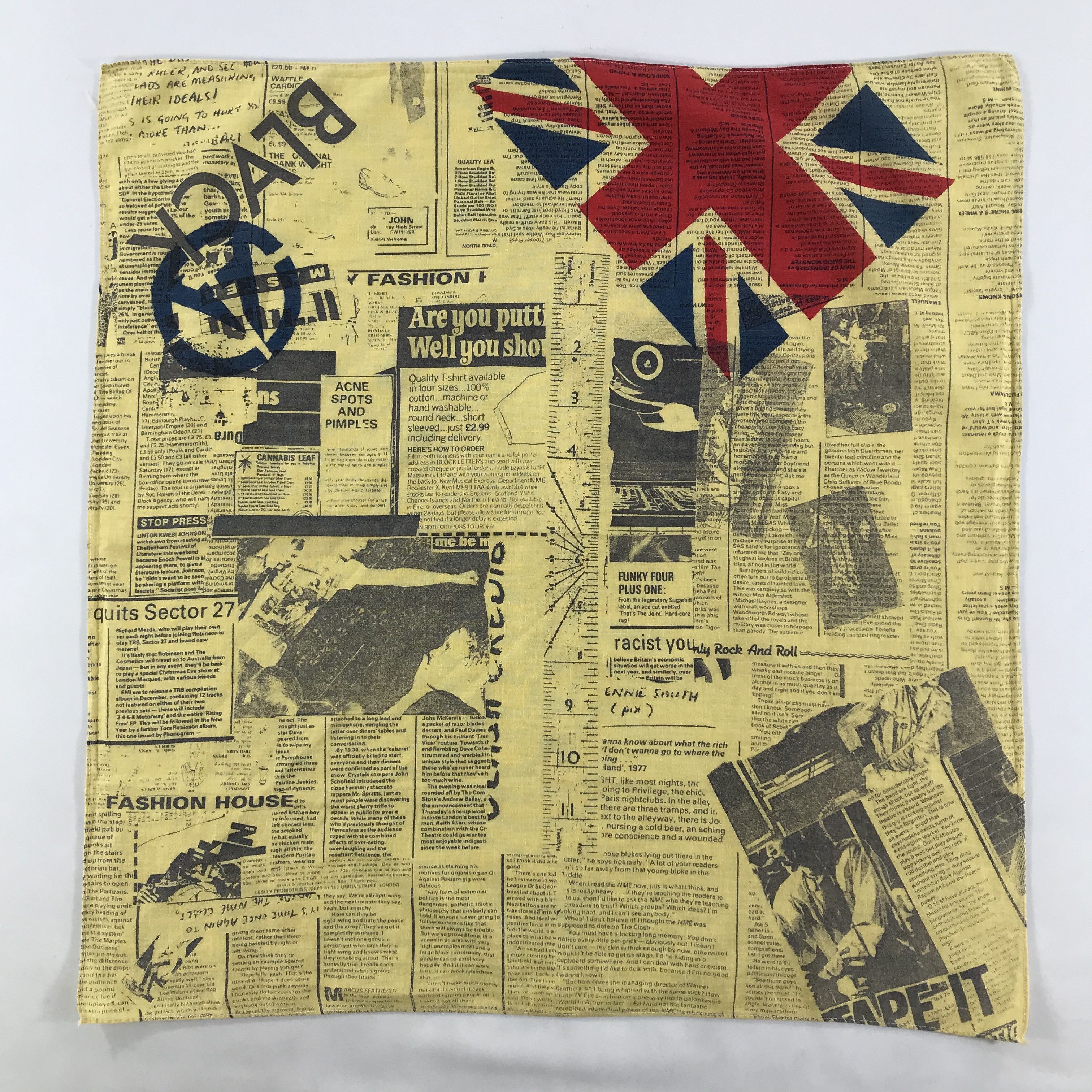 Vintage Vintage Bandana / Handkerchief / Neckerchief - S1898 Size ONE SIZE - 1 Thumbnail
