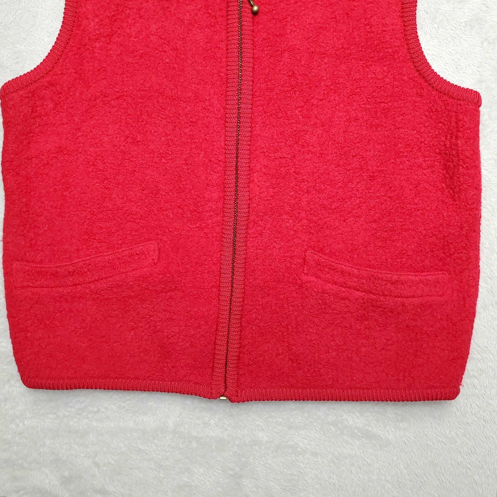 Review VINTAGE Preview International Vest Womens M Red 100% Wool Full Zip Cardigan Vest Casual Knit Solid Sleeveless Outdoor Womens Must? Size M / US 6-8 / IT 42-44 - 2 Thumbnail