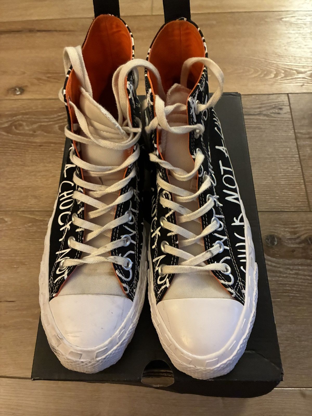 Nike Sneaker bundle 3 pairs. 2 size 11s (Nike) 1 size 10 converse Size US 11 / EU 44 - 10 Thumbnail