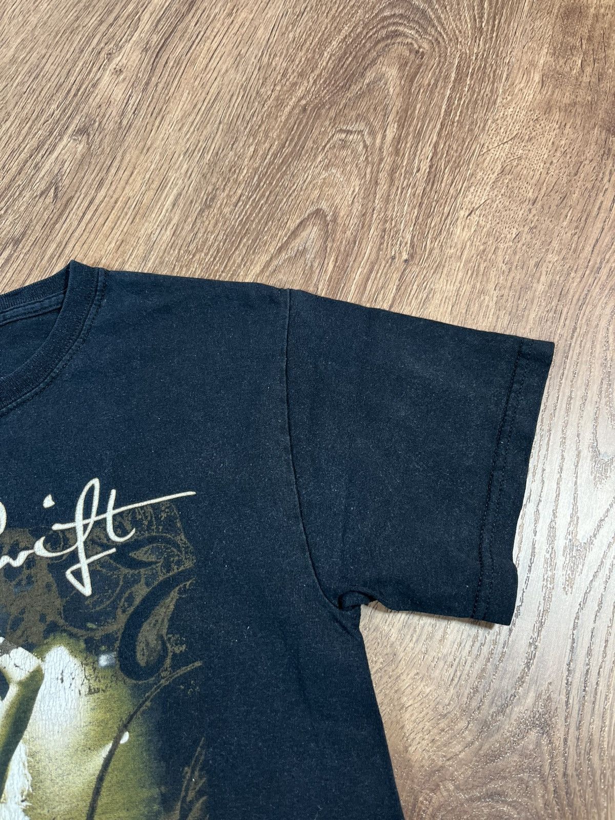 Band Tees 🫶Vintage Taylor Swift Fearless Concert Tour Tee 2009 Size US S / EU 44-46 / 1 - 5 Thumbnail
