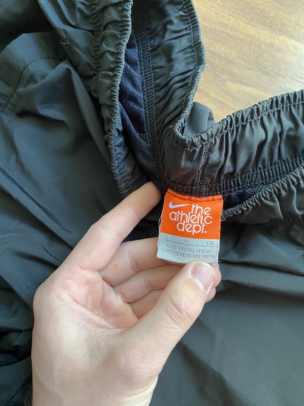 Nike × Vintage Nike Vintage Nylon Sweatpants,Y2K,Drill,Streetwear Size US 30 / EU 46 - 3 Thumbnail