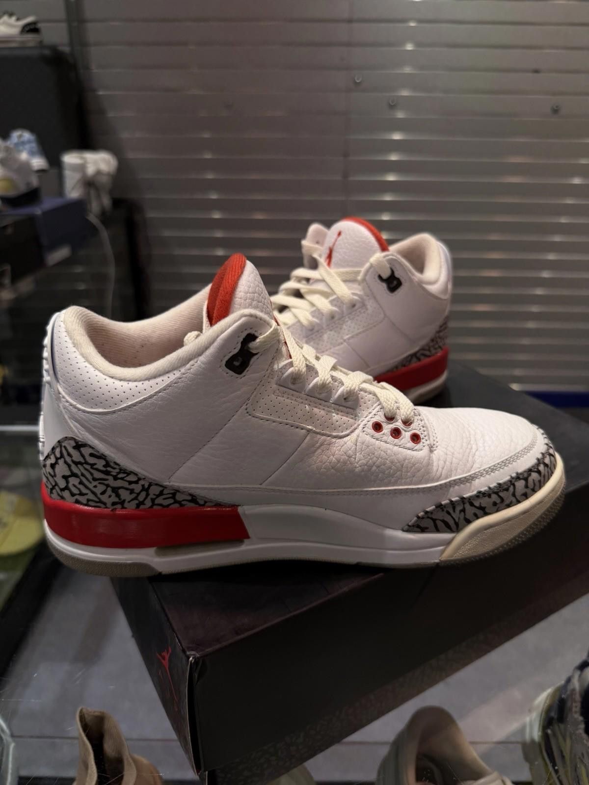 Jordan Brand Nike Air Jordan Retro 3 Katrina Hall Of Fame 2018 Red 8.5 Size US 8.5 / EU 41-42 - 5 Thumbnail