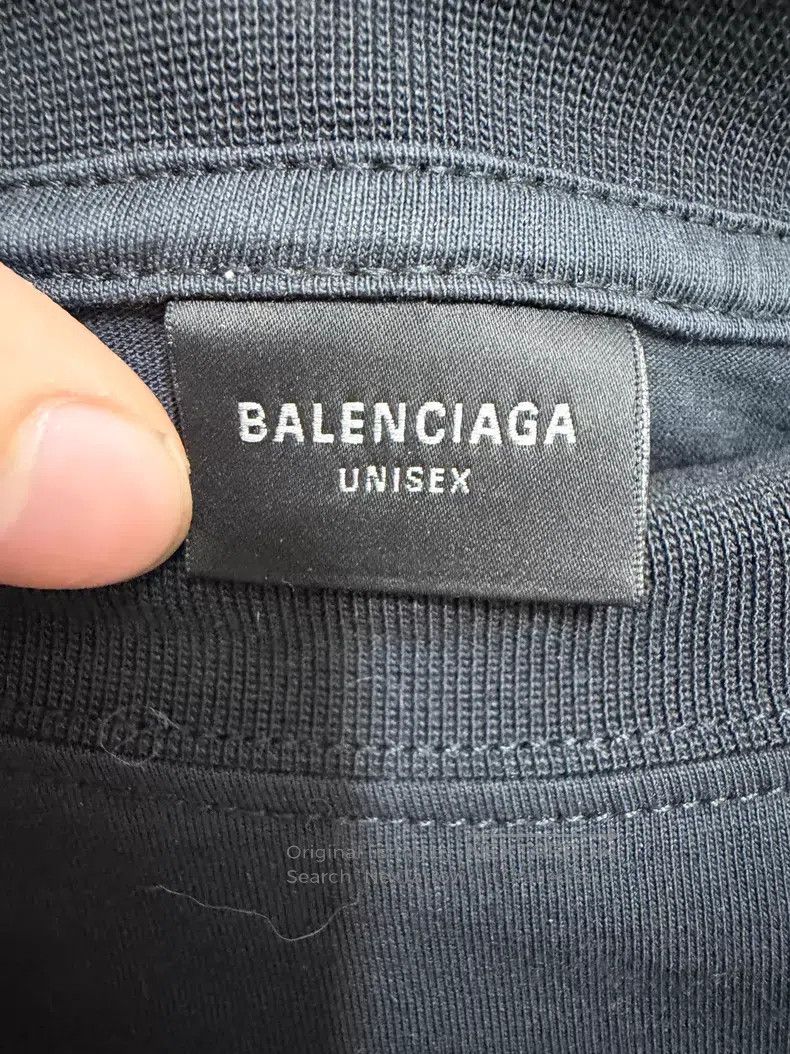 Balenciaga Balenciaga Frayed Edge Effect Round Neck Long Sleeve T-Shi Size US XL / EU 56 / 4 - 3 Thumbnail