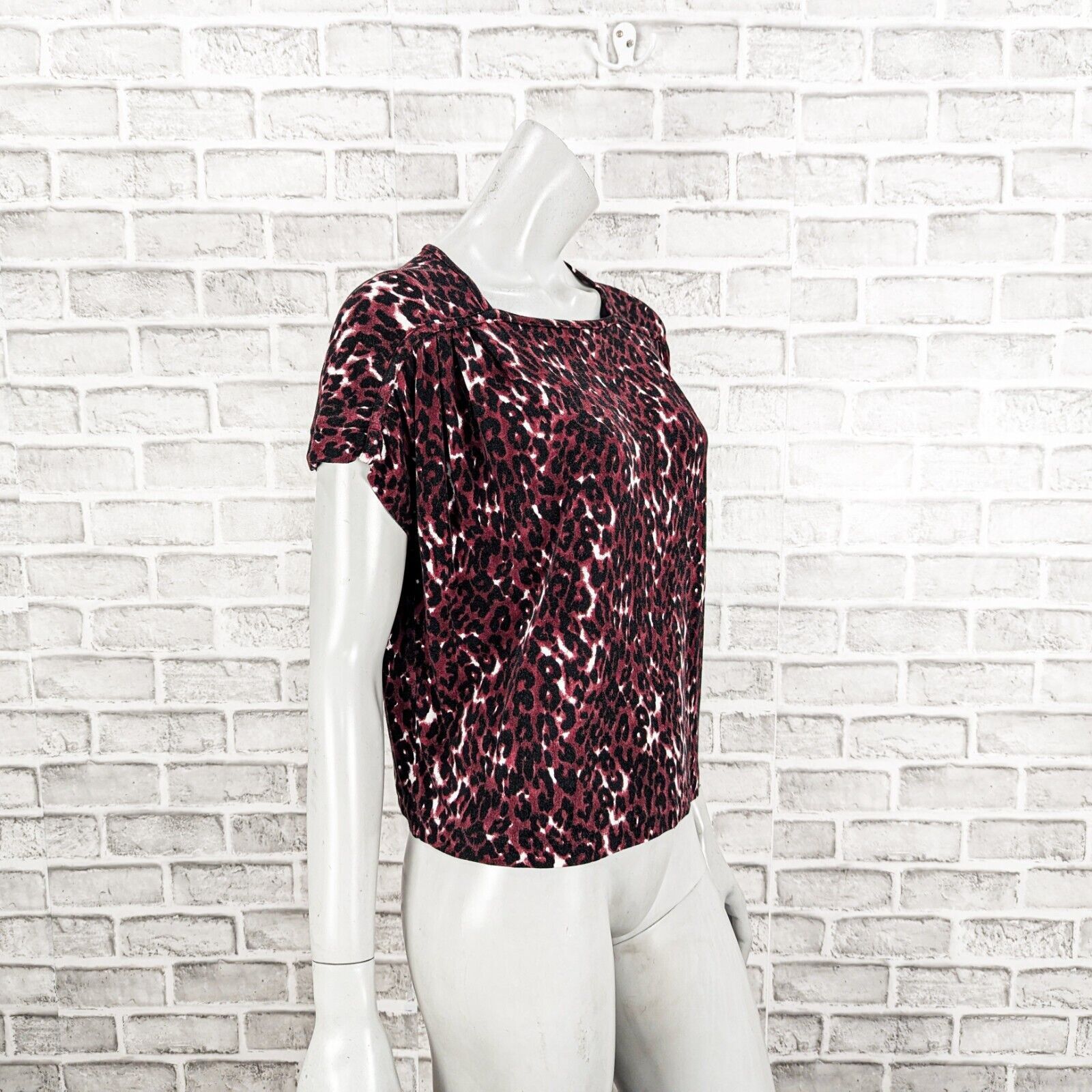 St. John ST. JOHN Women's Short Sleeve Leopard Print Blouse Medium Size M / US 6-8 / IT 42-44 - 4 Thumbnail