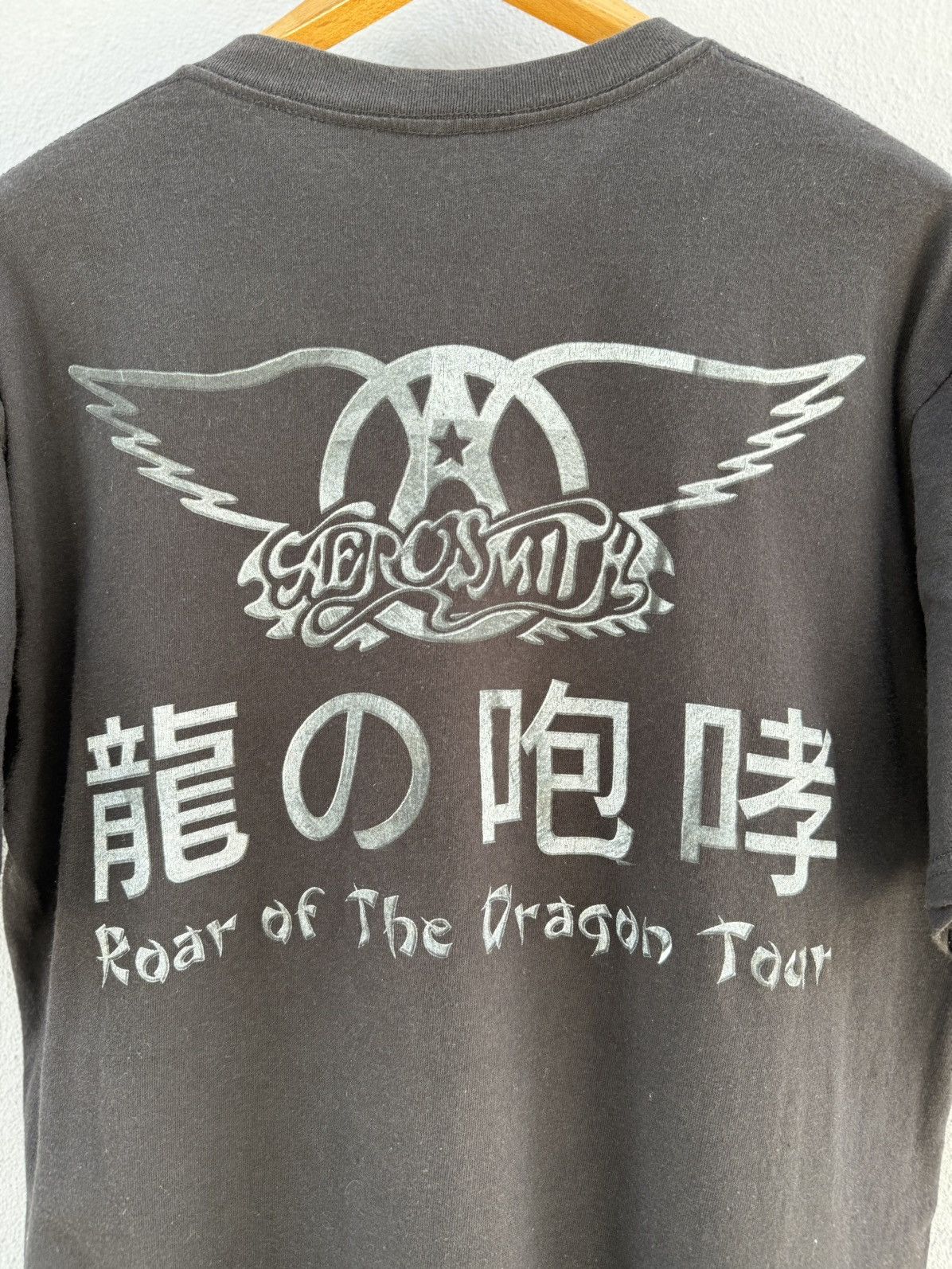 Band Tees Vintage 90s Aerosmith Dragon Tour Japan Faded Tee Size US L / EU 52-54 / 3 - 9 Thumbnail