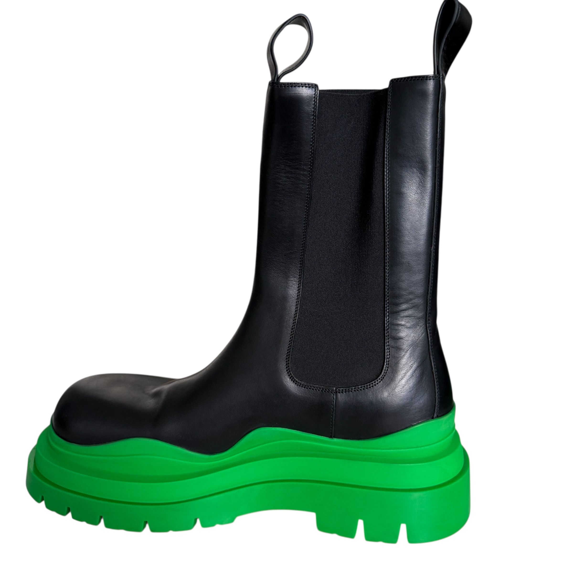 Bottega Veneta Black Leather Tire Boot 630284 (46)