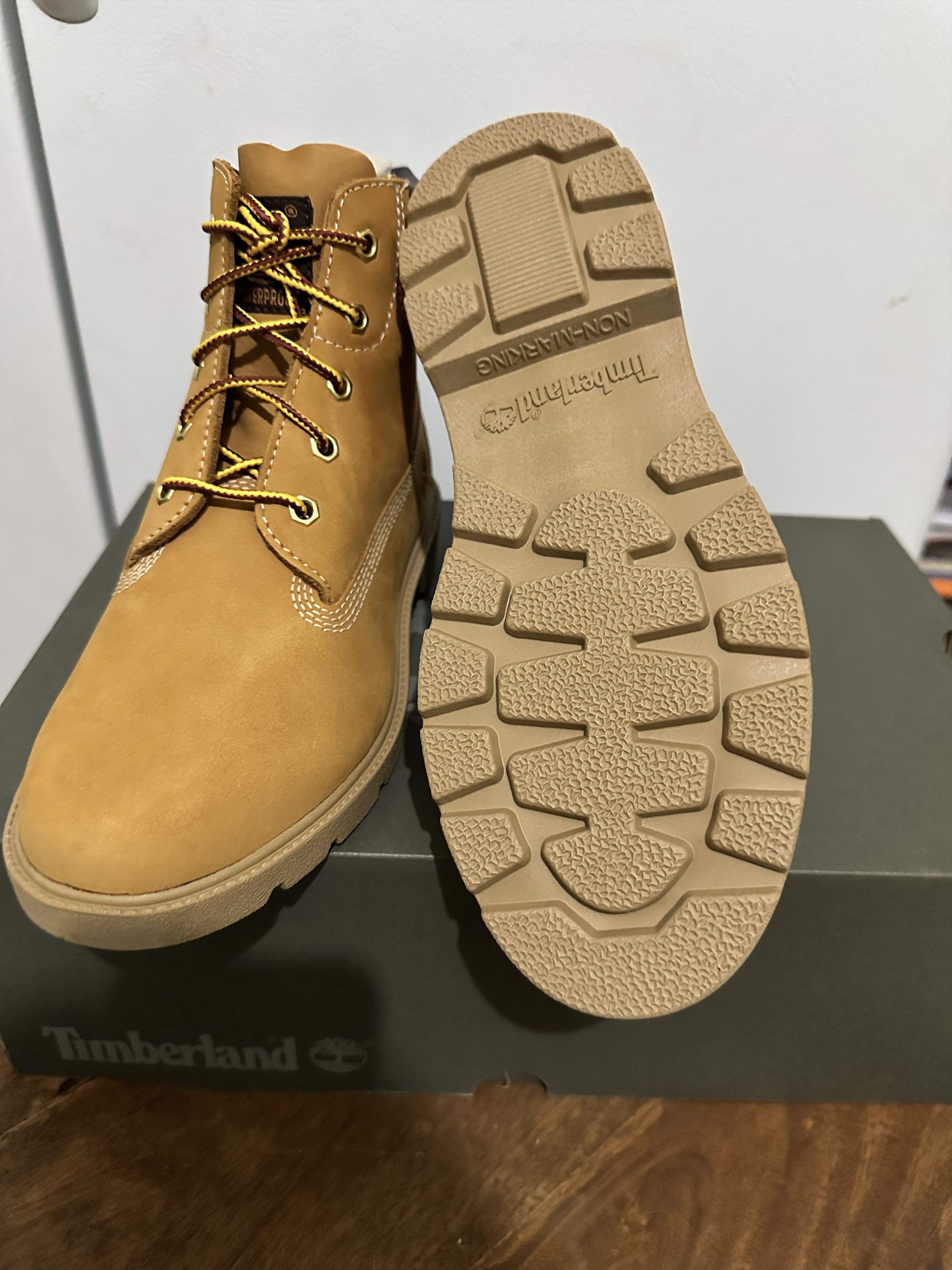 Timberland Timberland Classic 6 In Waterproof Boot Size US 5 / EU 37 - 1 Thumbnail