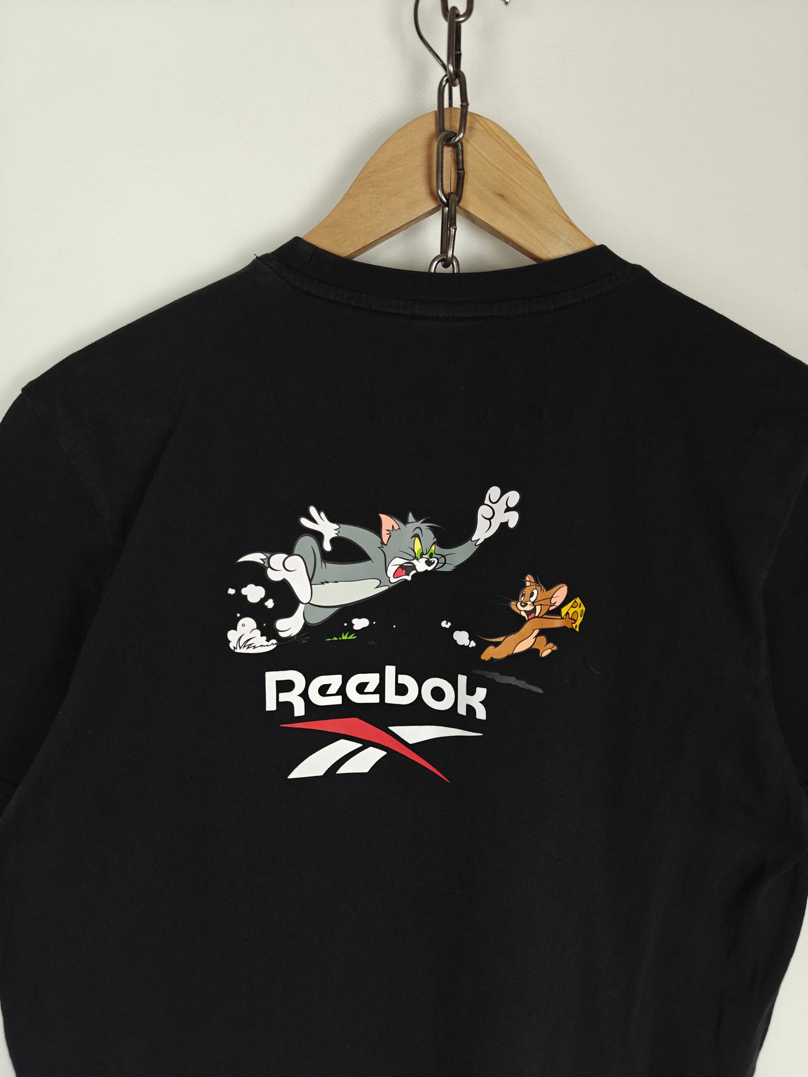 Reebok Reebok T-Shirt Tom & Jerry Black Tee size M Size US M / EU 48-50 / 2 - 9 Thumbnail