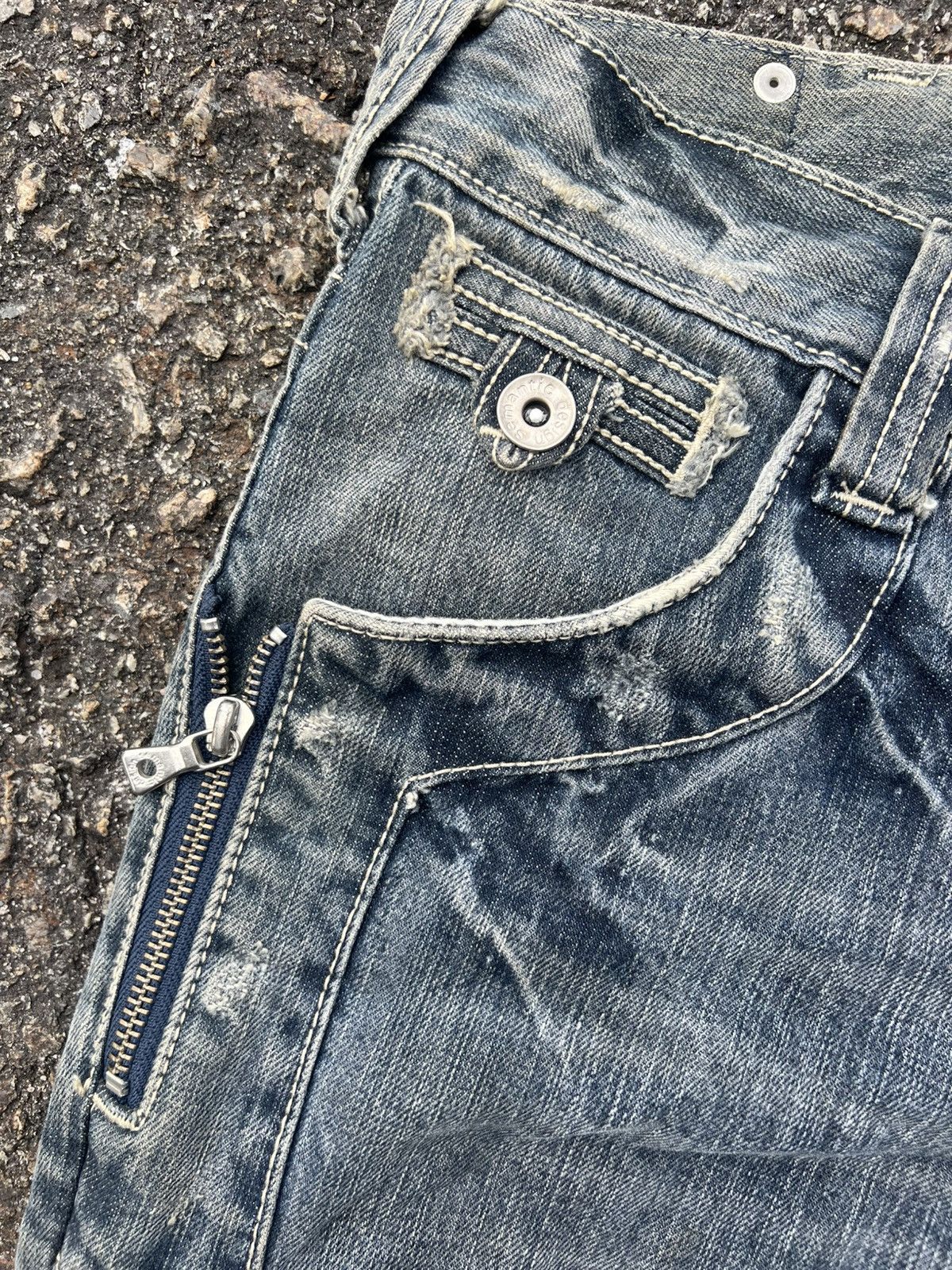 semanticdesign Semanticdesign Distressed Jeans Size US 32 / EU 48 - 8 Thumbnail