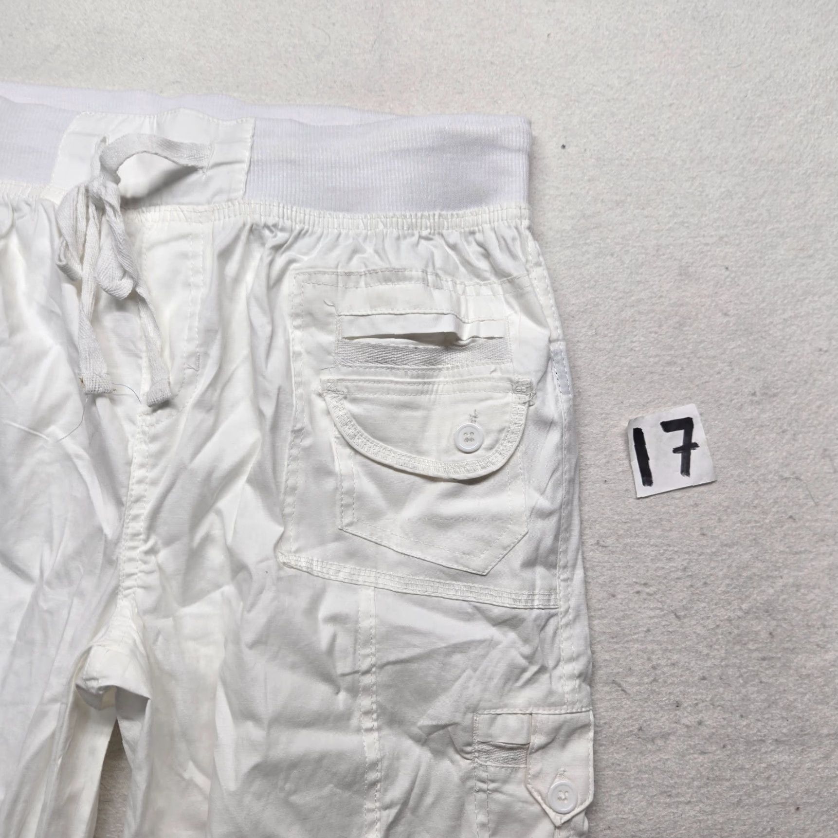 Vintage Audrey Lane Capri Pants White Women's L Large Nylon Pull-On Elastic Waist Capri - Solid, Lightweight, Casual Pants Size 36" / US 14 / IT 50 - 2 Thumbnail