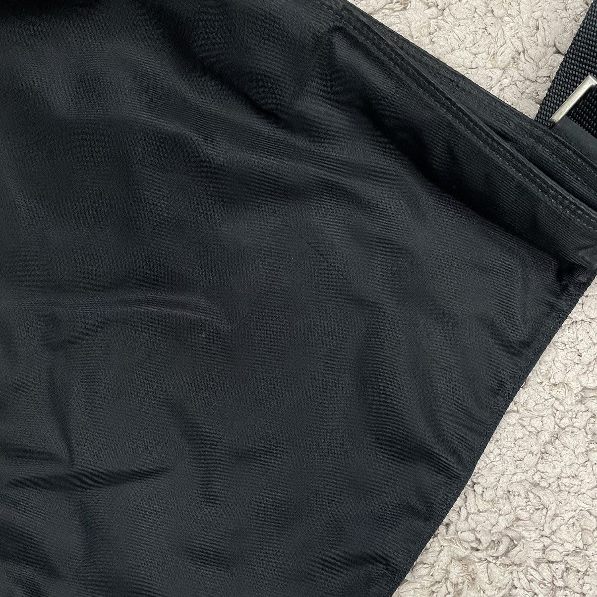 Prada × Vintage Vintage Prada Nylon Bag Size ONE SIZE - 12 Thumbnail
