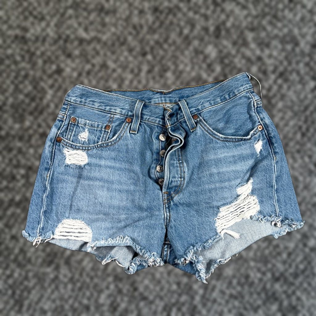 Levi's Levi's Women's 501 Shorts Size 28 Blue Denim Cut-Off Distressed Fringe Casual Summer Size 28" / US 6 / IT 42 - 1 Thumbnail
