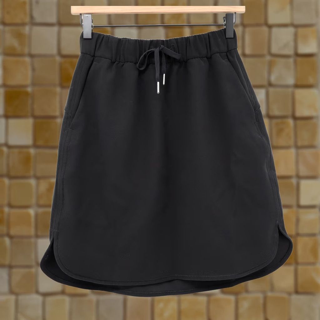 Lululemon Lululemon Skirt Women's On The Fly Woven Black SZ 6 Athletic Athleisure Pockets 100% Polyester Machine Washable Size 28" / US 6 / IT 42 - 1 Thumbnail