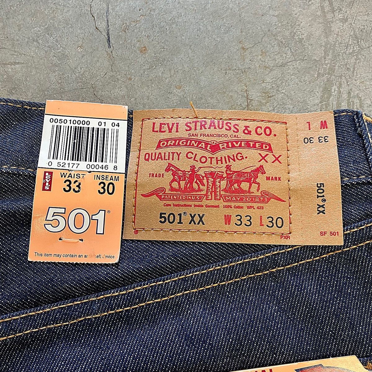 Vintage Vintage Deadstock Levi's 501XX Jeans Size US 33 - 6 Thumbnail