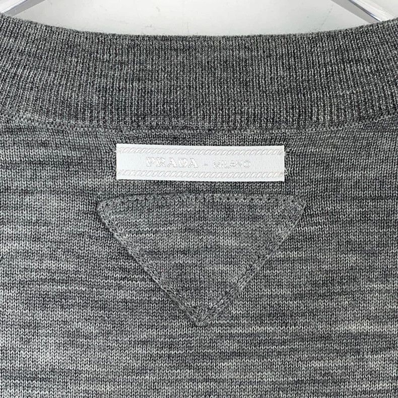 Prada Prada Size 36 Logo triangle round neck gray wool short-slee Size US XXS / EU 40 - 5 Thumbnail