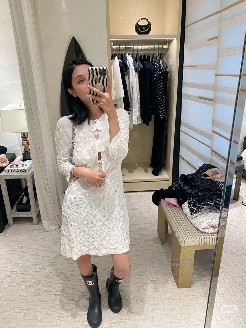 Chanel Chanel Preview Series White Diamond Rhinestone Logo Dress Size XXS / US 00 / IT 34 - 8 Thumbnail