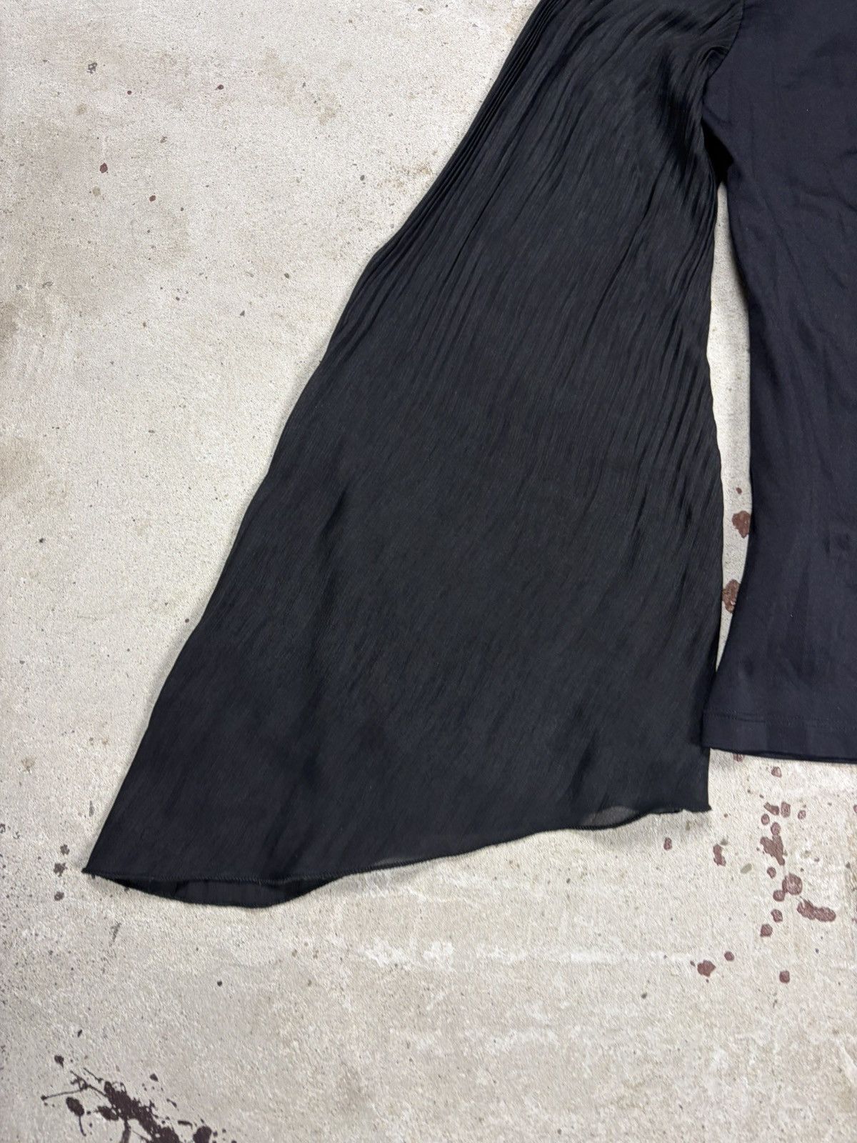 Roberto Cavalli Vintage 2007 Roberto Cavalli Black Flare Sleeves Pleated Top Size S / US 4 / IT 40 - 12 Thumbnail