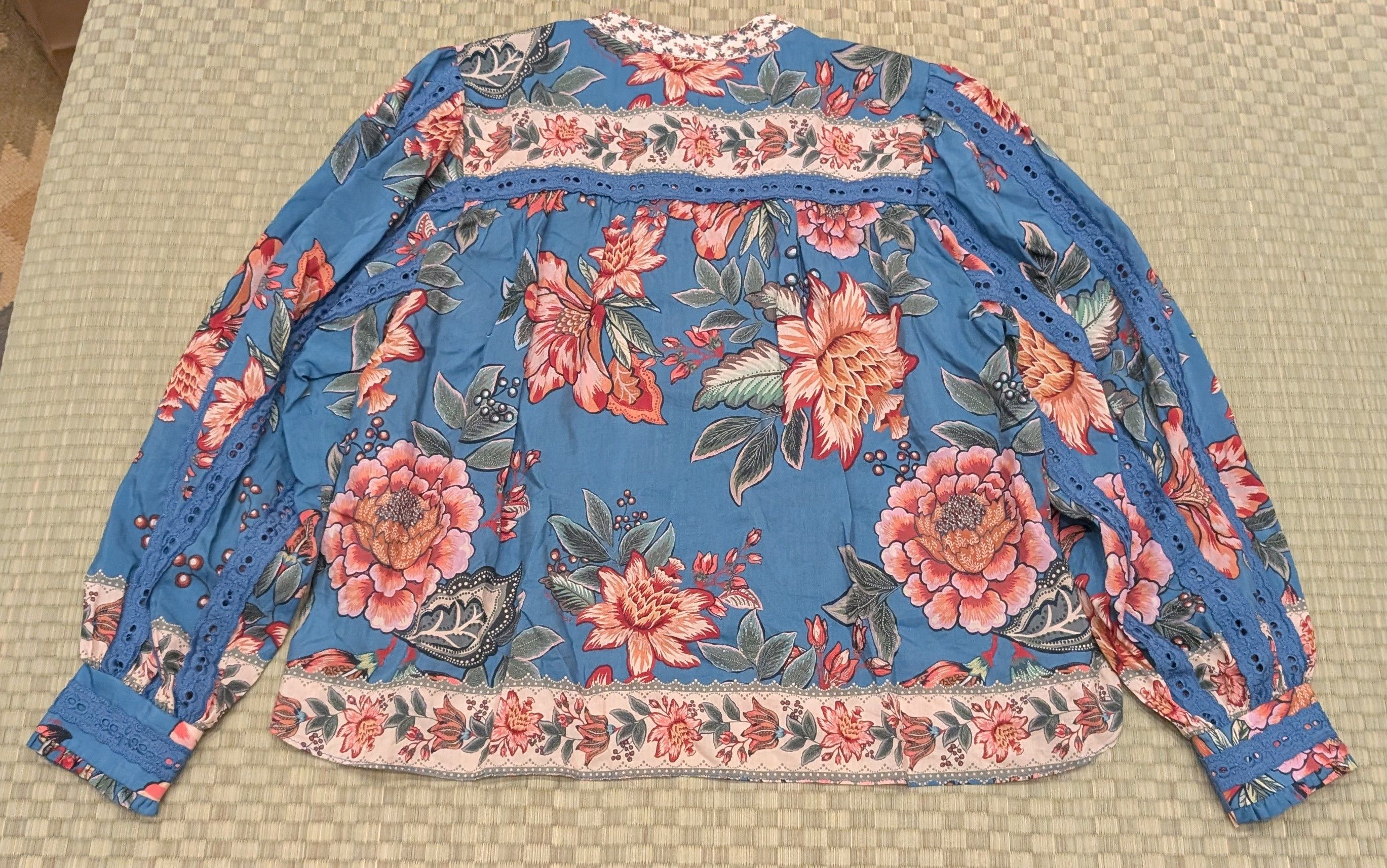 Farm Rio Farm Rio Wonderful Bouquet Blouse Blue Floral Boho Size XS / US 0-2 / IT 36-38 - 2 Thumbnail