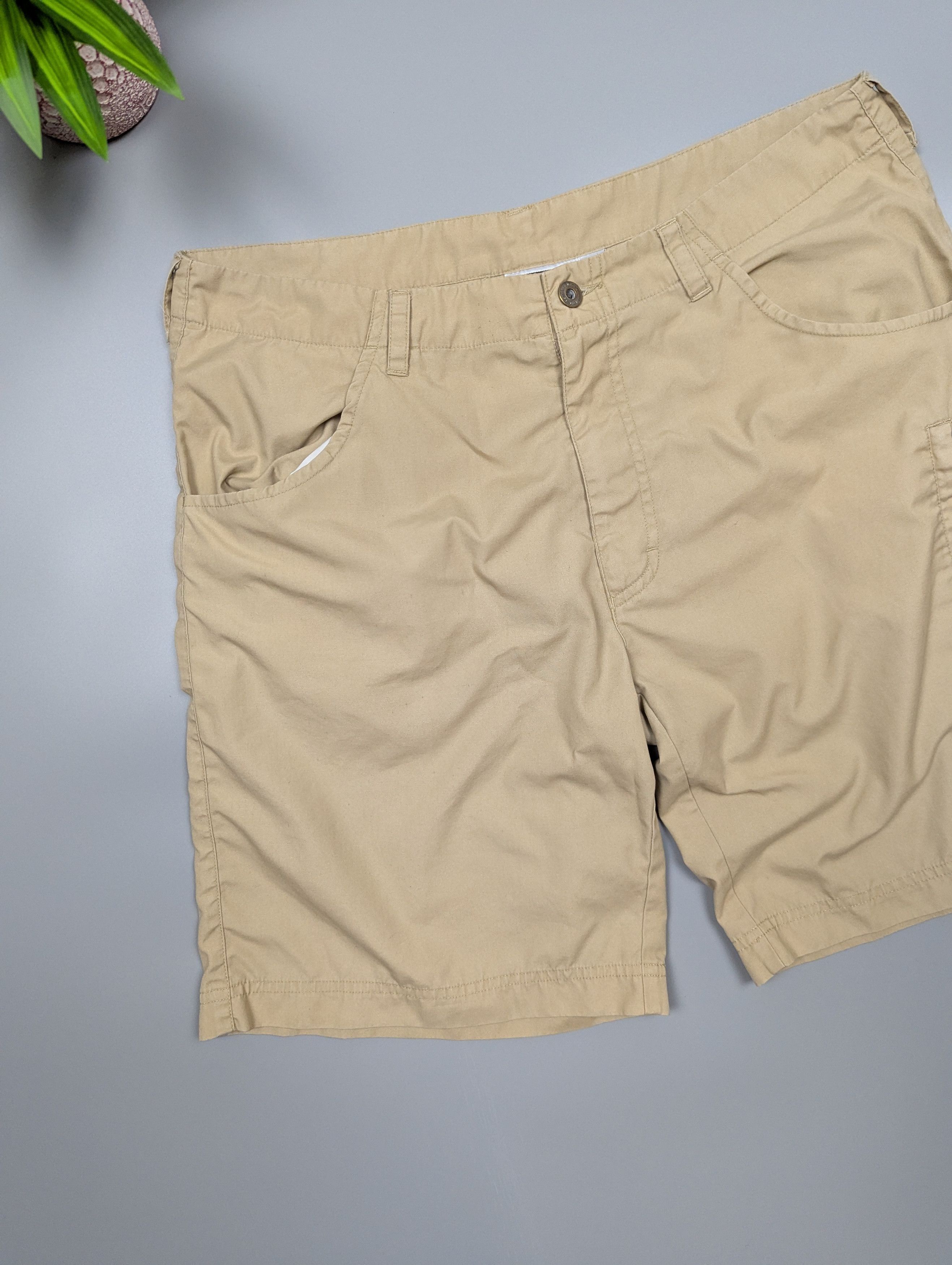 Other PUMA Vintage Men's Light Brown Short Shorts | Size L Size US 34 / EU 50 - 2 Thumbnail