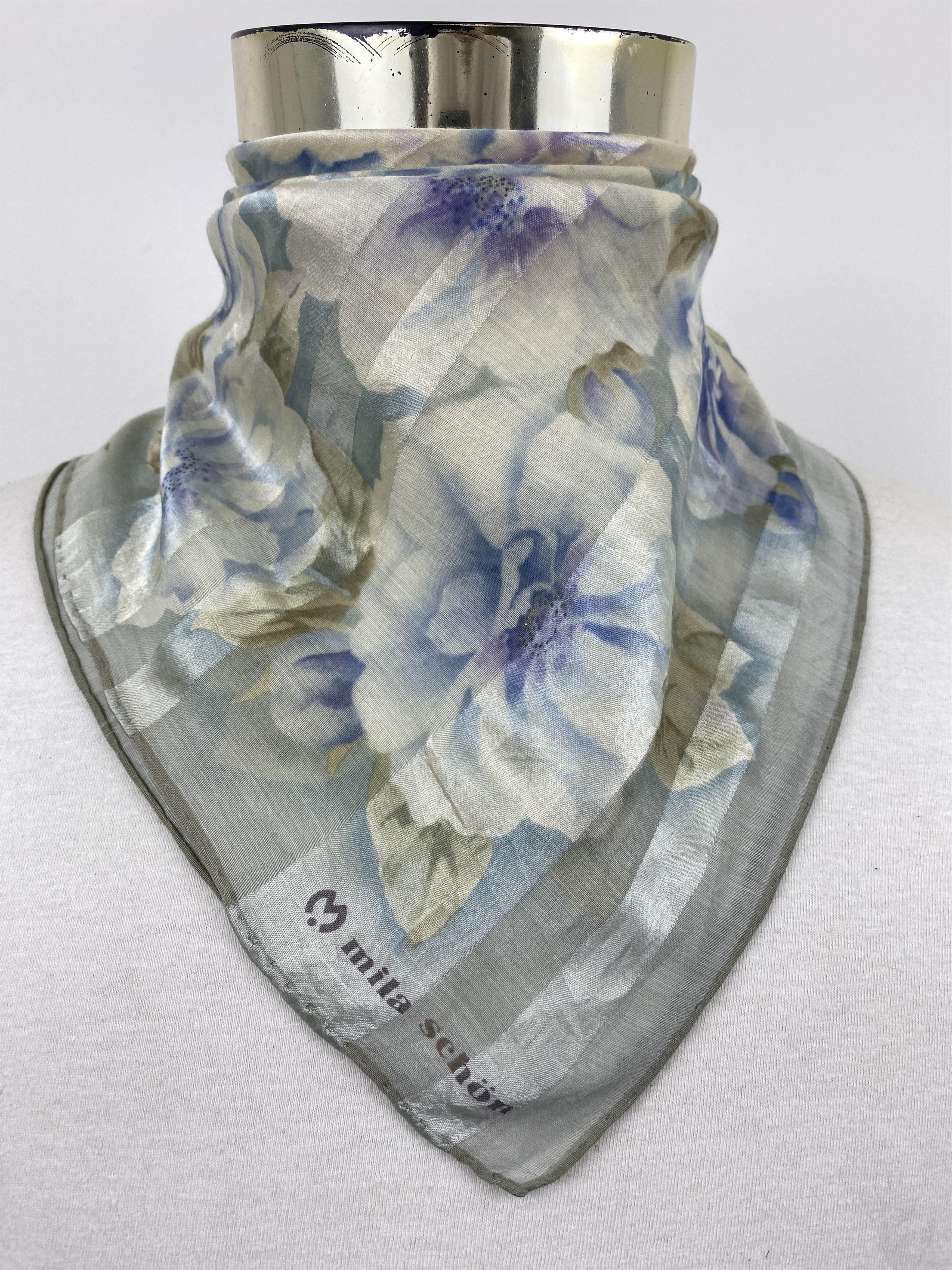Vintage Mila Schon Handkerchief / Bandana / Neckerchief HKC0717 Size ONE SIZE - 2 Thumbnail