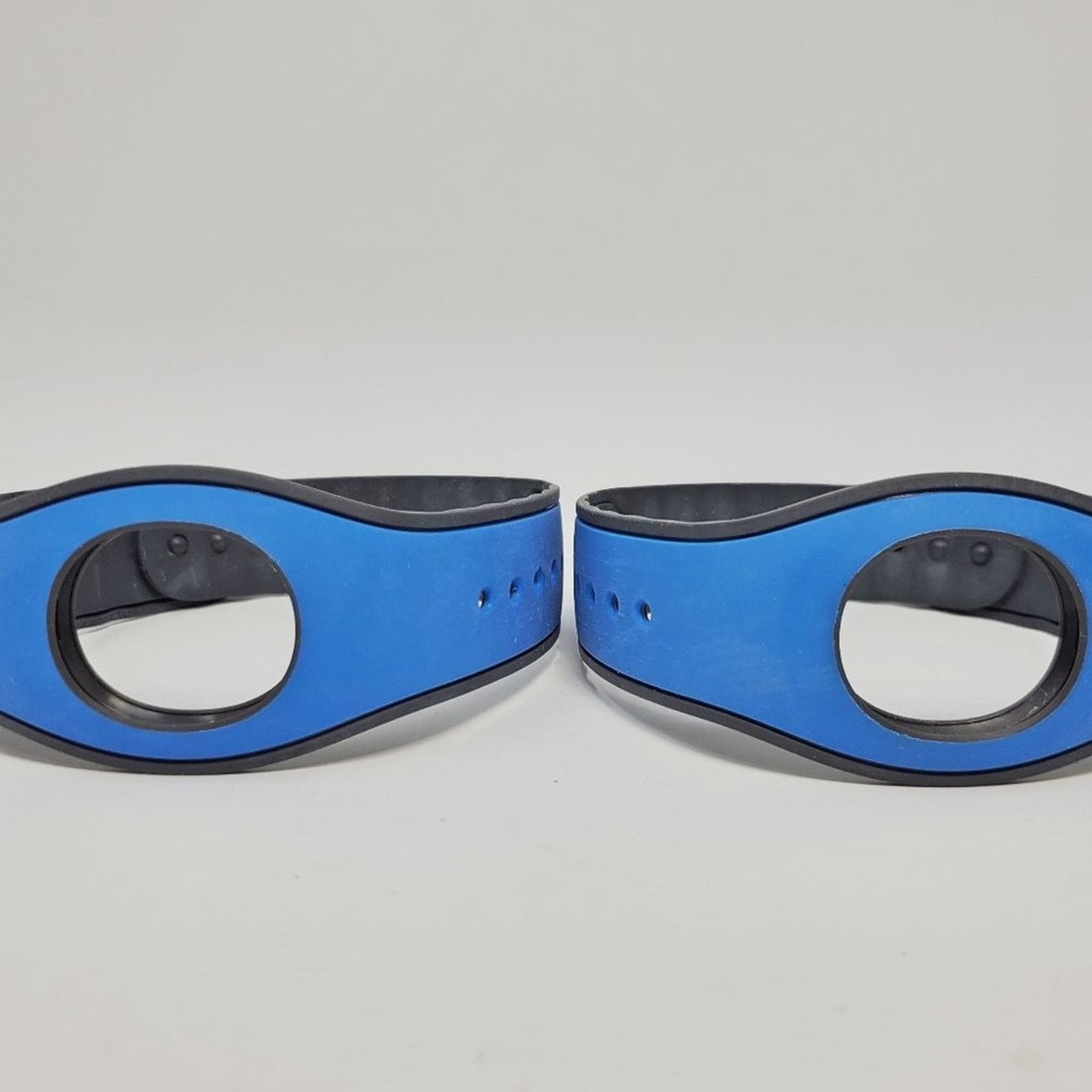 Disney Disney Blue Pair of MagicBands Great for Couples Size ONE SIZE - 5 Thumbnail