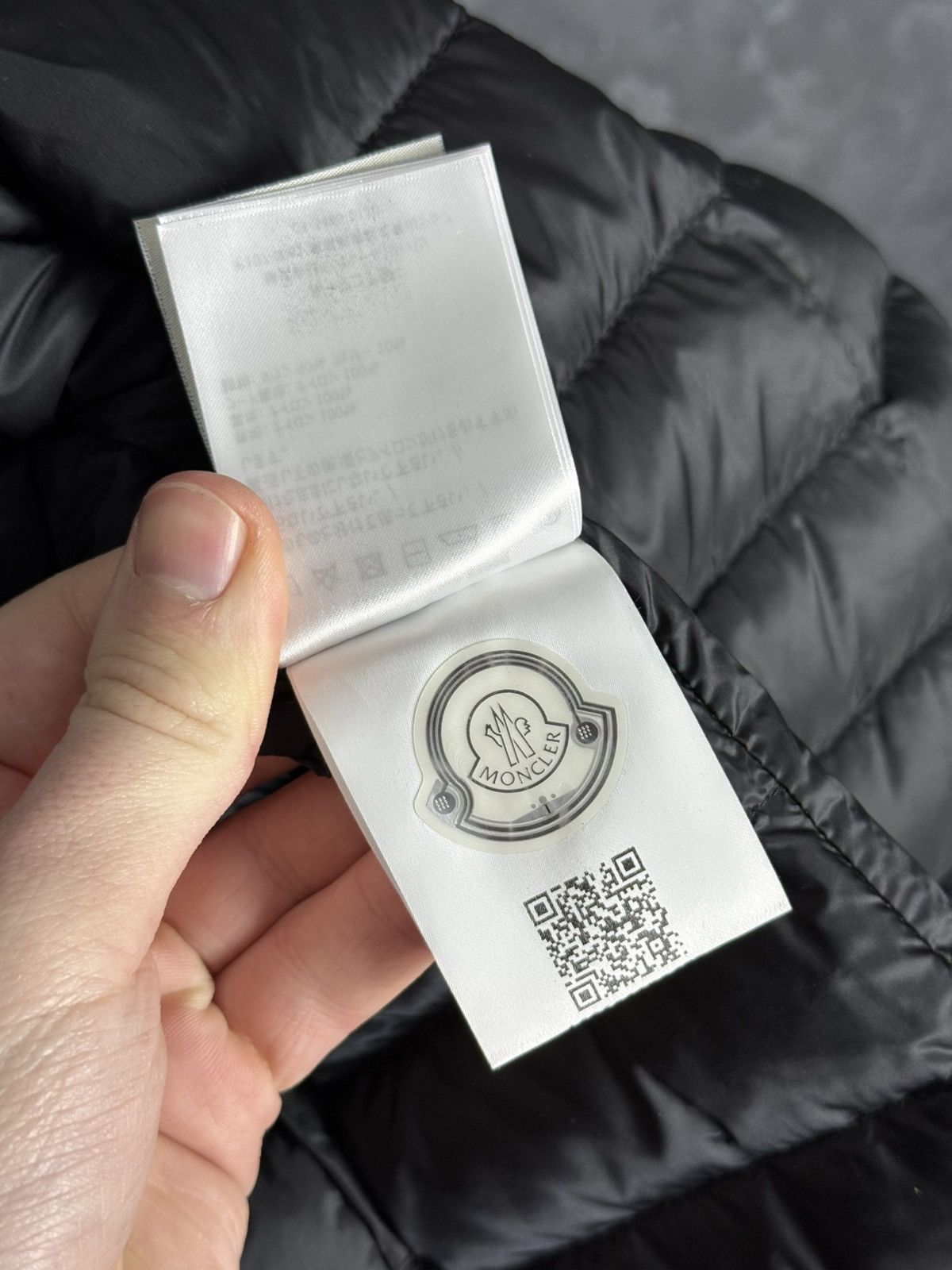 Moncler Moncler Ments Quilted Hooded Women’s Down Jacket Size 2 Size XS / US 0-2 / IT 36-38 - 21 Thumbnail
