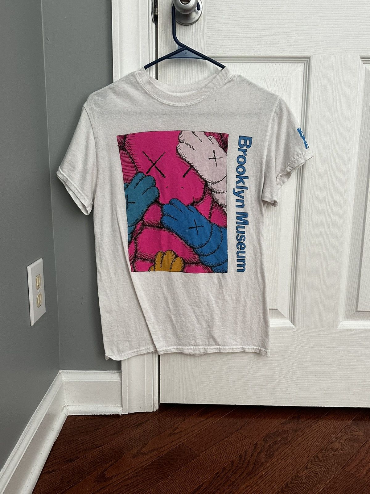 Kaws KAWS x Brooklyn Museum “What Party” T-Shirt – Pink Companion Size US S / EU 44-46 / 1 - 1 Thumbnail