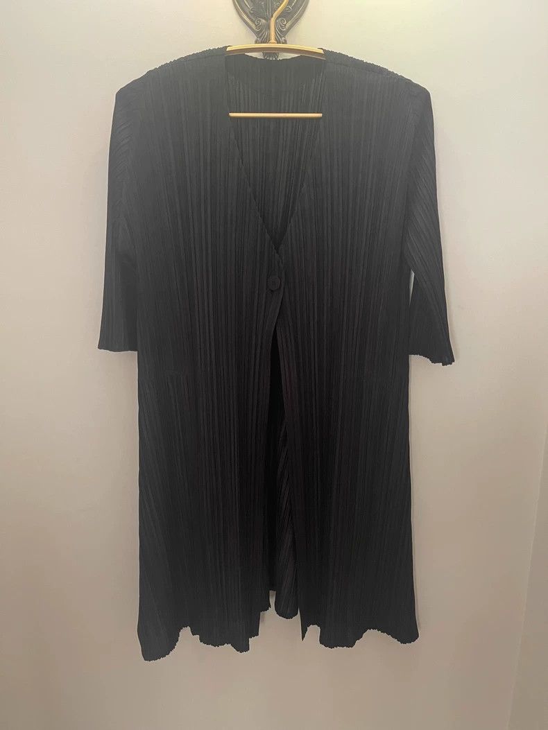 Issey Miyake Issey Miyake size:4 A mid-length black coat Size M / US 6-8 / IT 42-44 - 1 Thumbnail