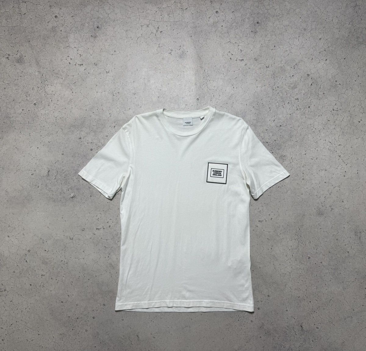 Burberry Burberry London England White T-Shirt Size M Size US M / EU 48-50 / 2 - 1 Thumbnail