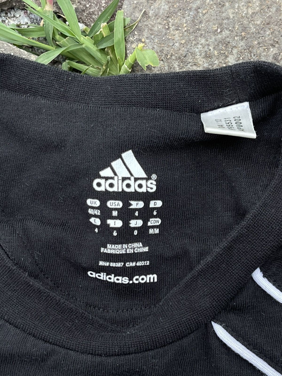 Adidas Y2K Adidas Liverpool black jersey tee vintage Size US M / EU 48-50 / 2 - 5 Thumbnail