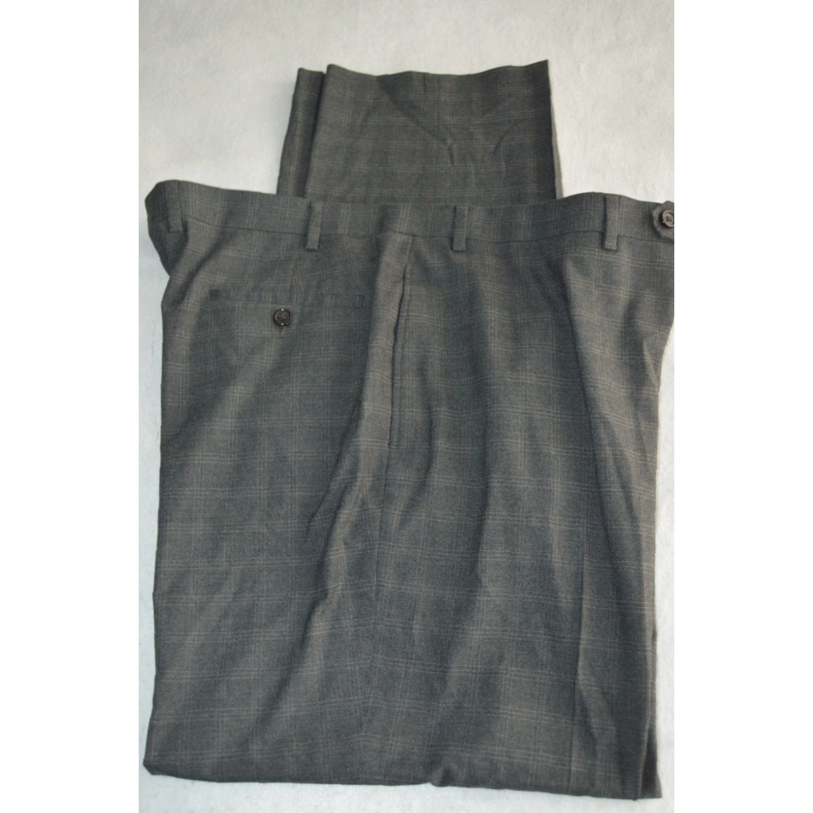 Ralph Lauren Ralph Lauren Mens Dress Pants Gray plaid 40/32 Flat Front Poly Blend Zip Closure Size US 40 / EU 56 - 5 Thumbnail