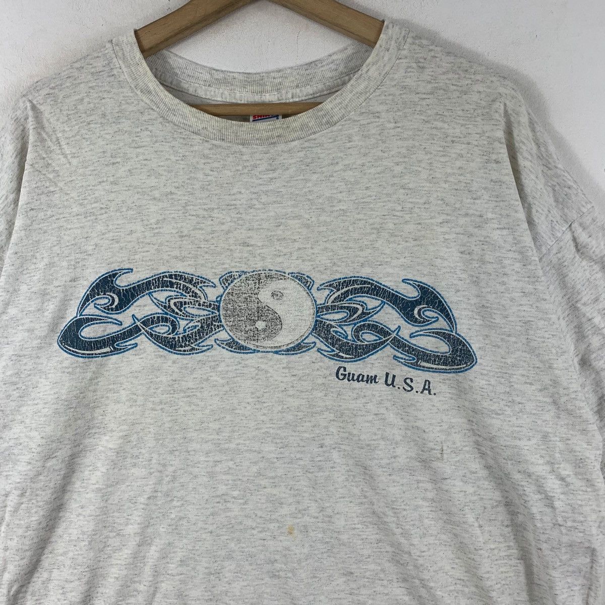 Vintage Vintage 90’ GUAM USA FLAME Tattoo Ying Yang Surf Tee Shirt Size US XL / EU 56 / 4 - 4 Thumbnail