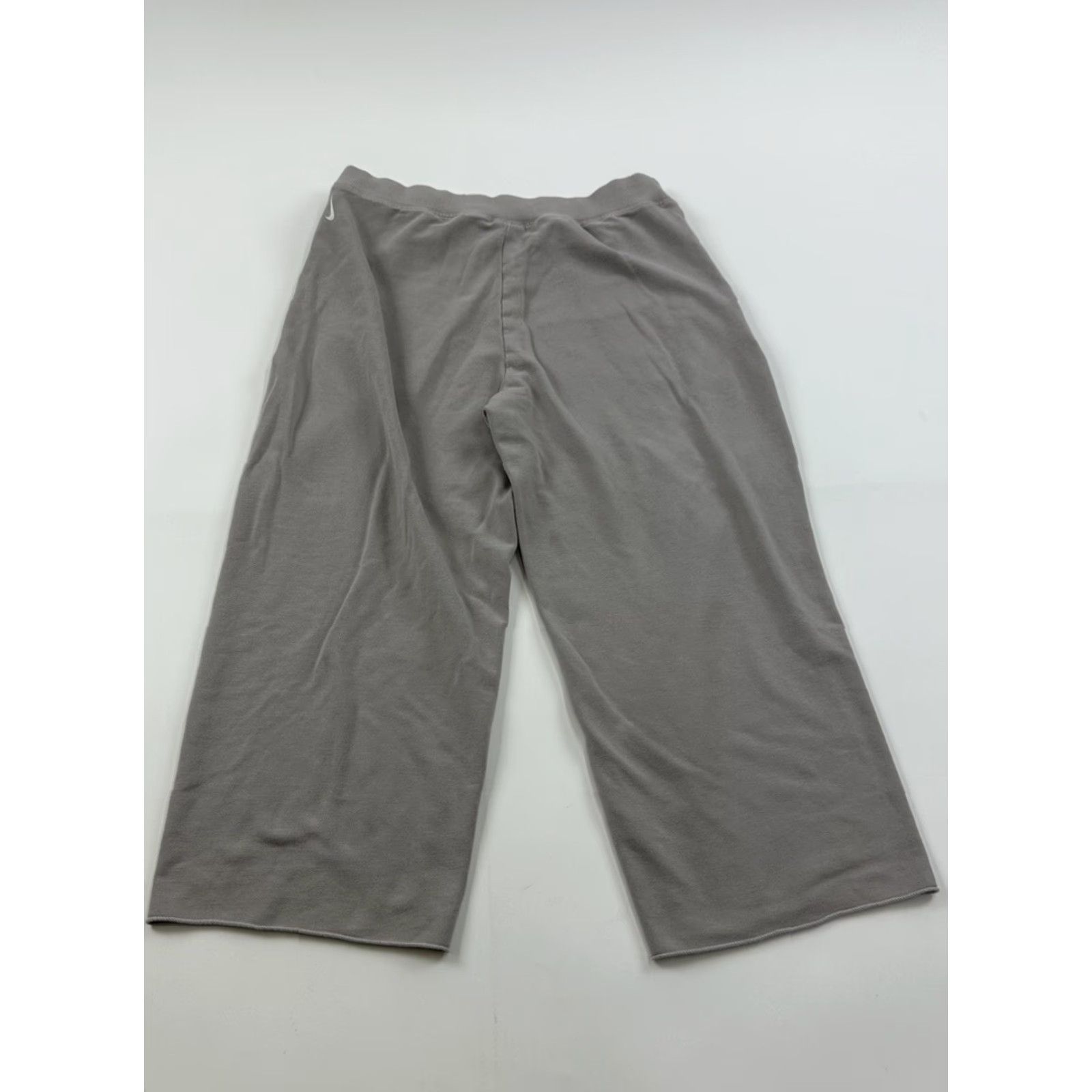 Nike Nike Pants Yoga Luxe Women S Small Gray Cropped Pull On Size 28" / US 6 / IT 42 - 2 Thumbnail