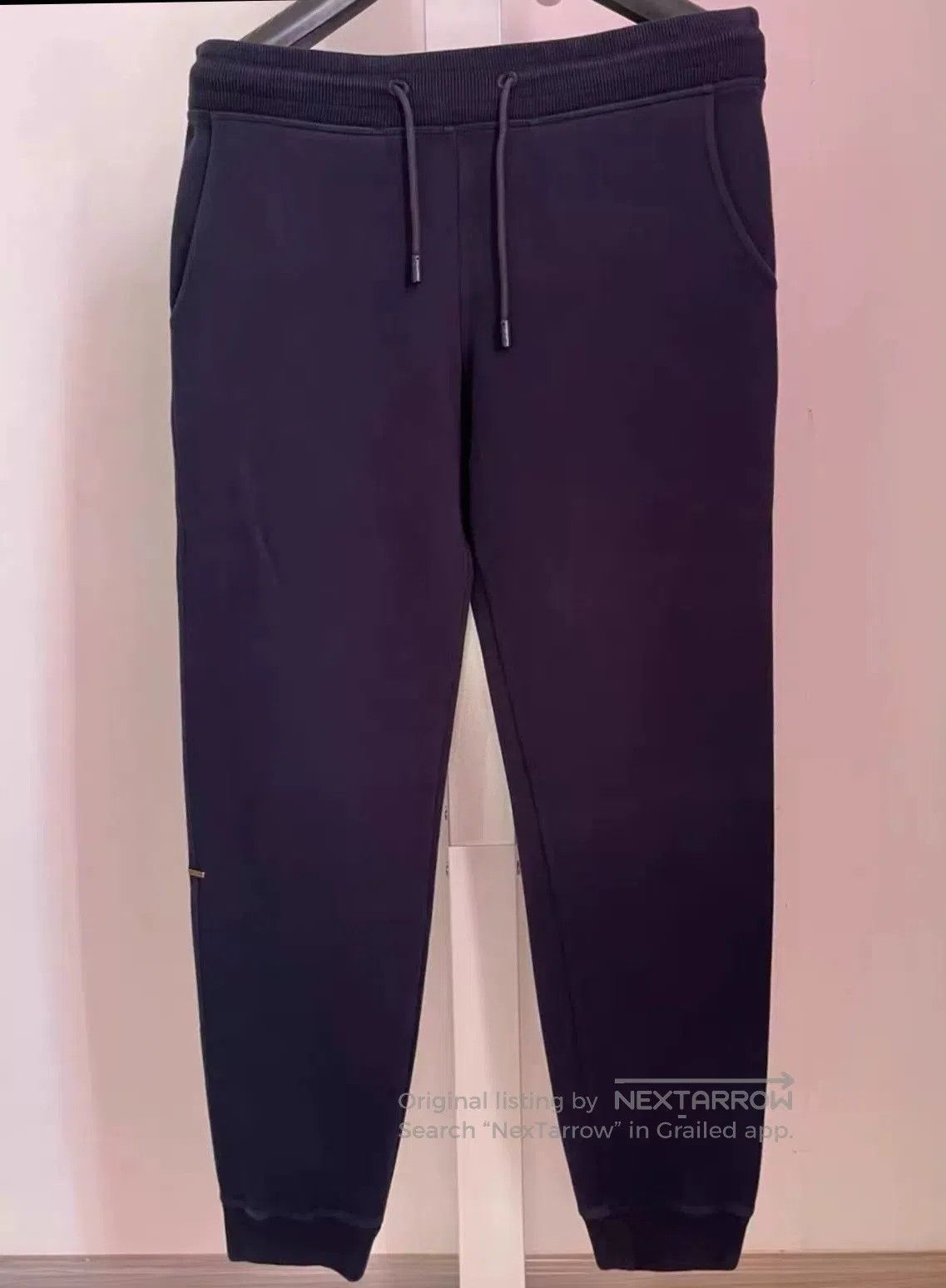 Louis Vuitton Louis Vuitton Sweatpants with Metal Logo. Size US 26 / EU 42 - 1 Thumbnail