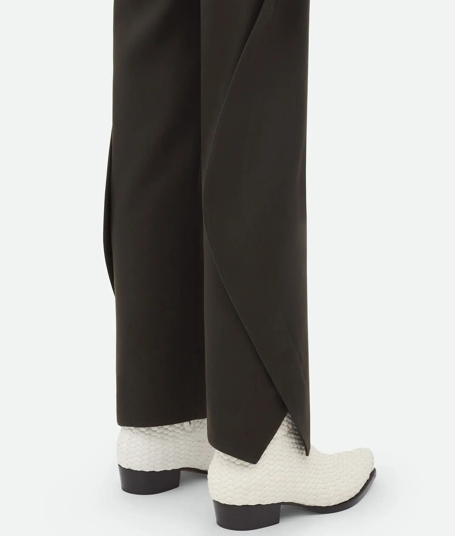 Bottega Veneta o1n1vont0525 Curved Shape Wool Pant in Dark Brown Size US 38 / EU 54 - 4 Thumbnail