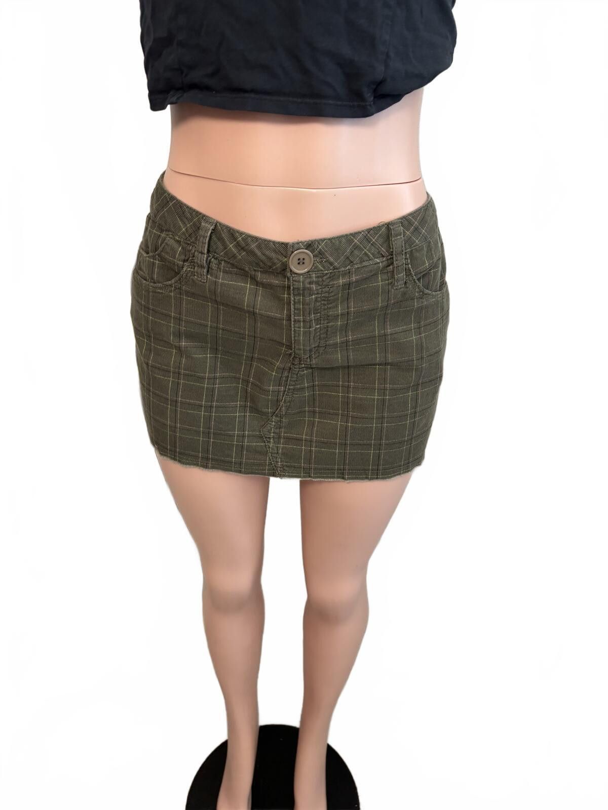 Other Hot Kiss Mini Skirt Y2k Grunge Low Rise Edgy Indie Baddie. 6 Size 28" / US 6 / IT 42 - 2 Thumbnail