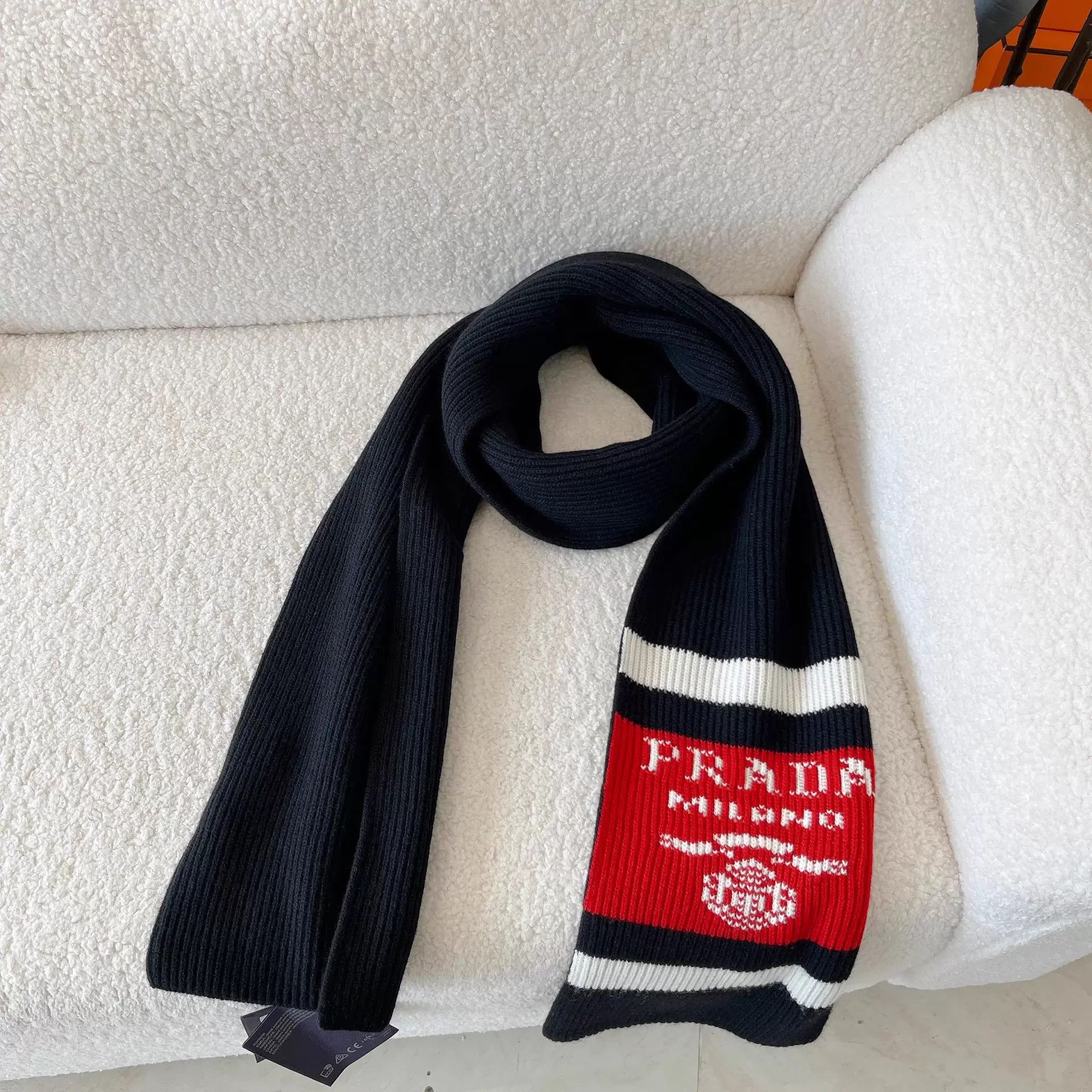 Prada Prada Logo Black Wool Scarf Size ONE SIZE - 2 Thumbnail