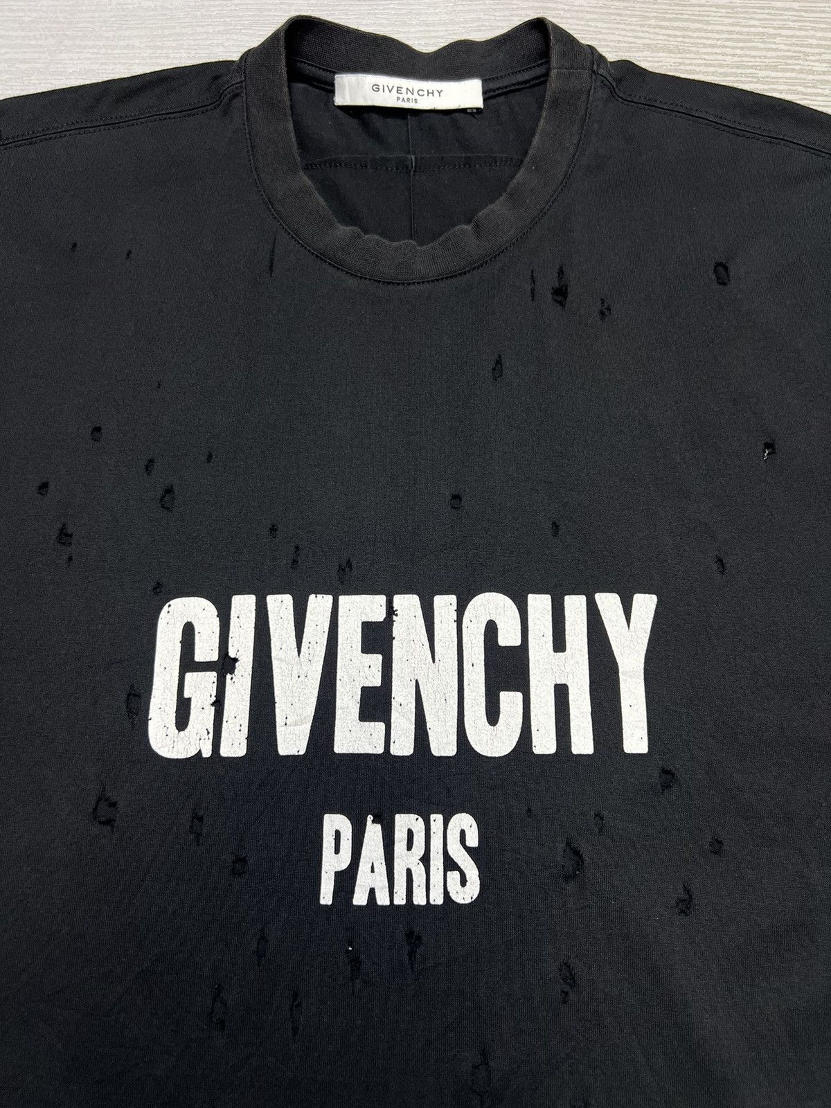 Givenchy Givenchy - Logo Print Distressed T-Shirt Size US XXS / EU 40 - 8 Thumbnail