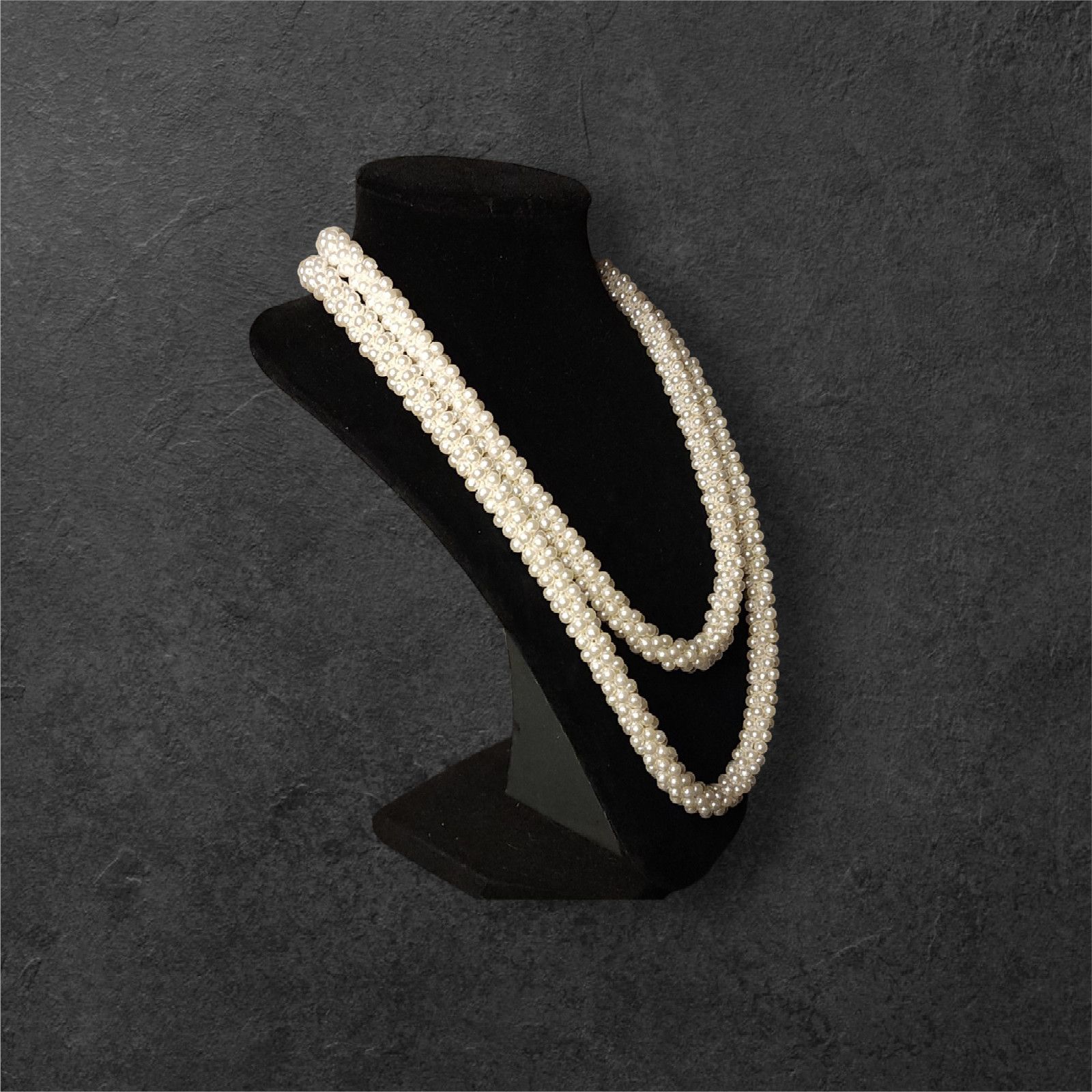 The Unbranded Brand Vintage 1950s Japan clip-on earrings & rope beaded necklace Size ONE SIZE - 4 Thumbnail
