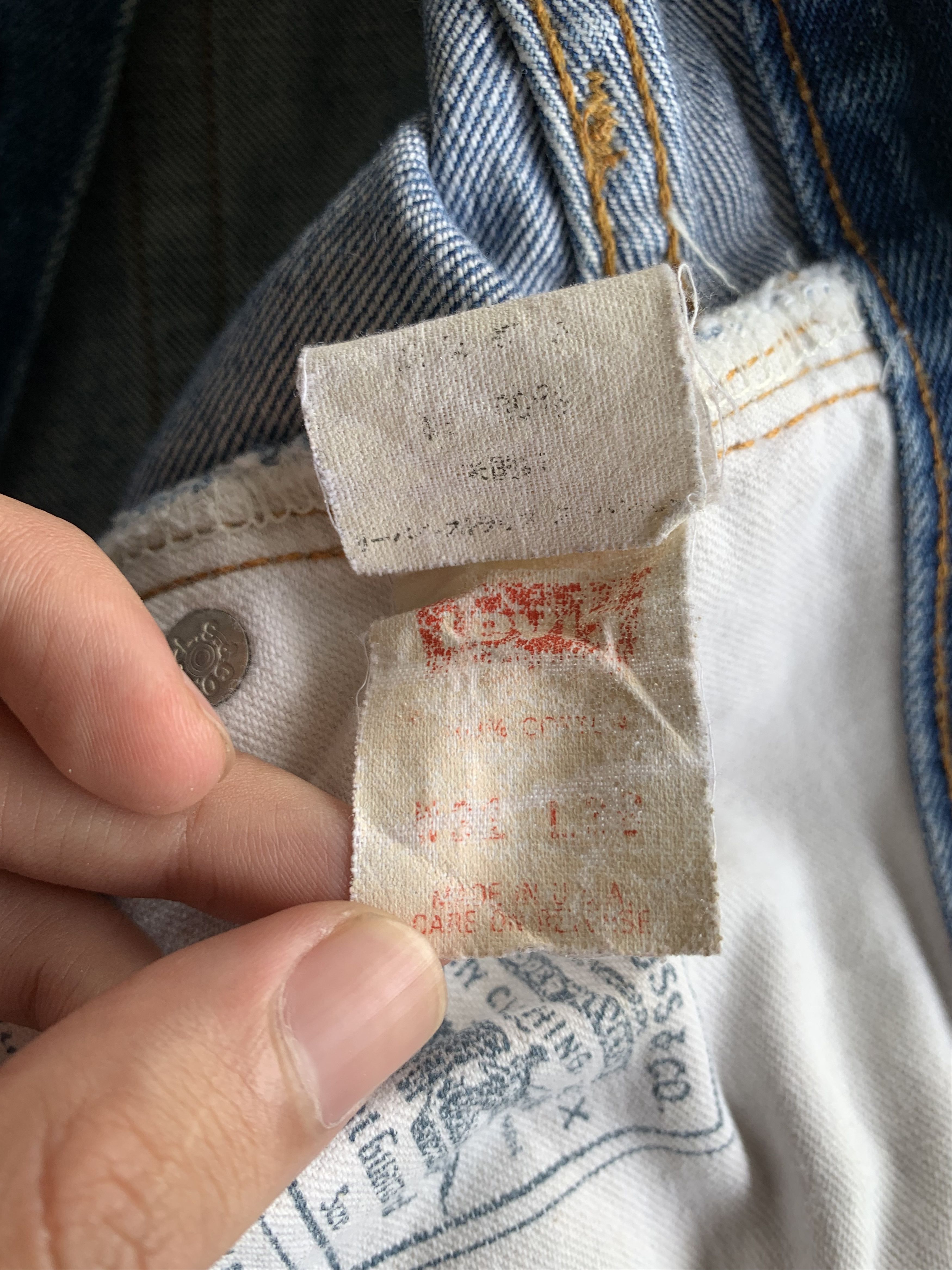 Levi's VINTAGE LEVIS 501 BIG E 1994 SELVEDGE DISTRESSED DENIM Size US 29 - 16 Thumbnail