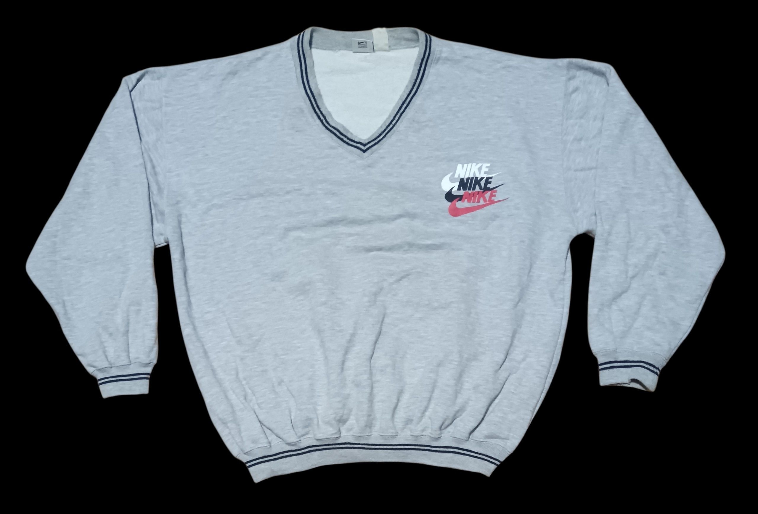 Nike VINTAGE 90S NIKE V-NECK SWEATSHIRT Size US L / EU 52-54 / 3 - 1 Thumbnail