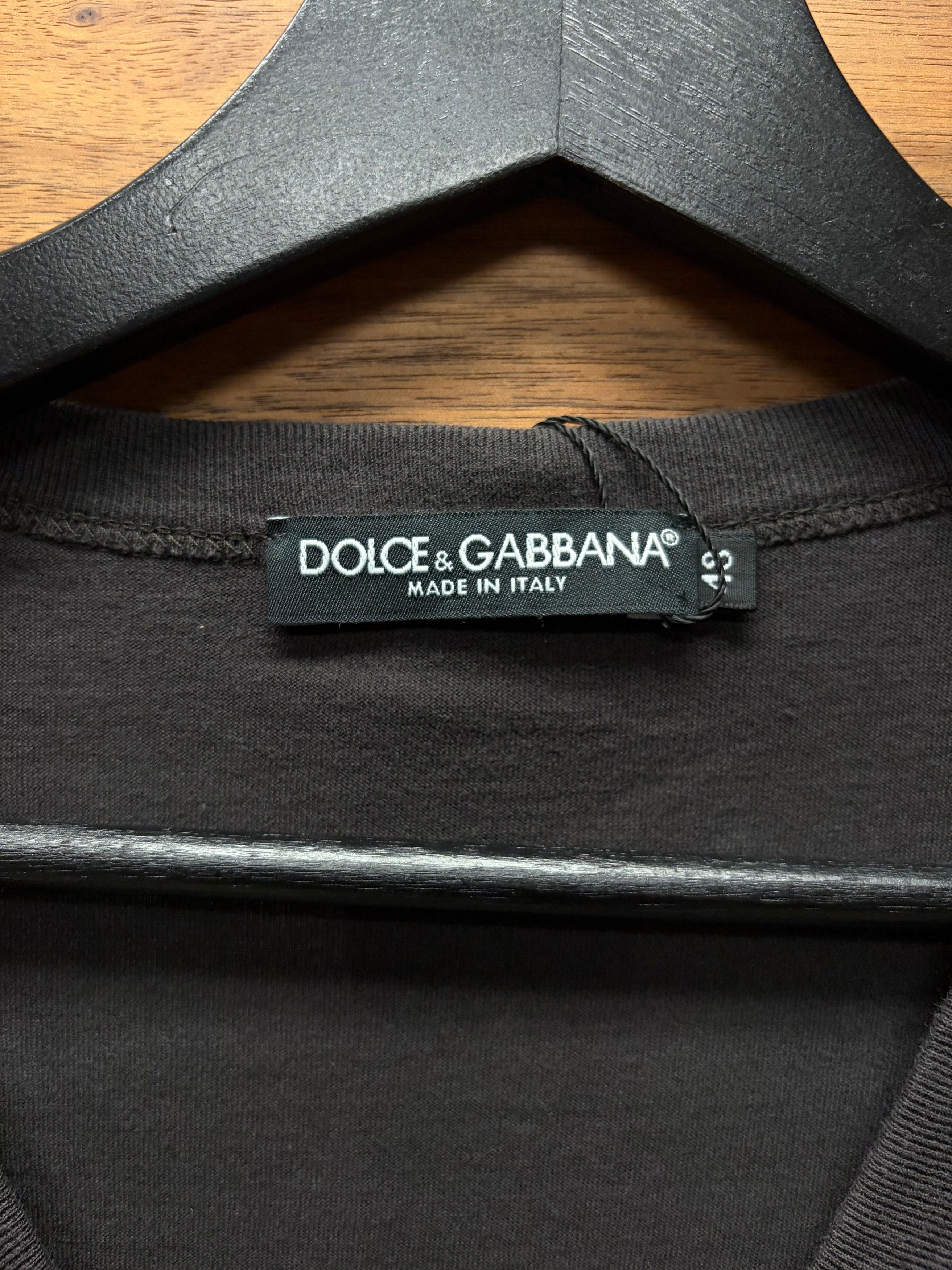 Dolce & Gabbana SS2008 Dolce & Gabbana ‘Tape Seam’ Brown V-Neck T-Shirt Size US M / EU 48-50 / 2 - 3 Thumbnail